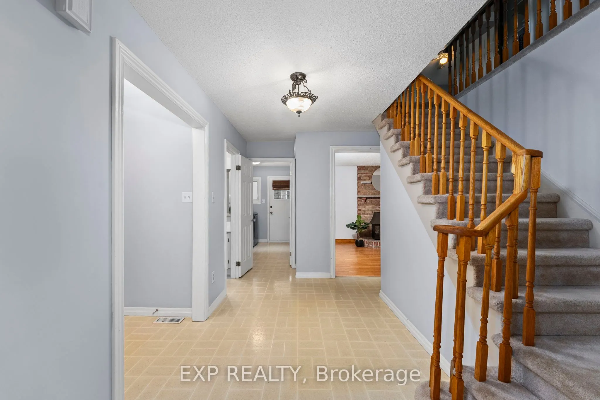 56 Manning Crescent