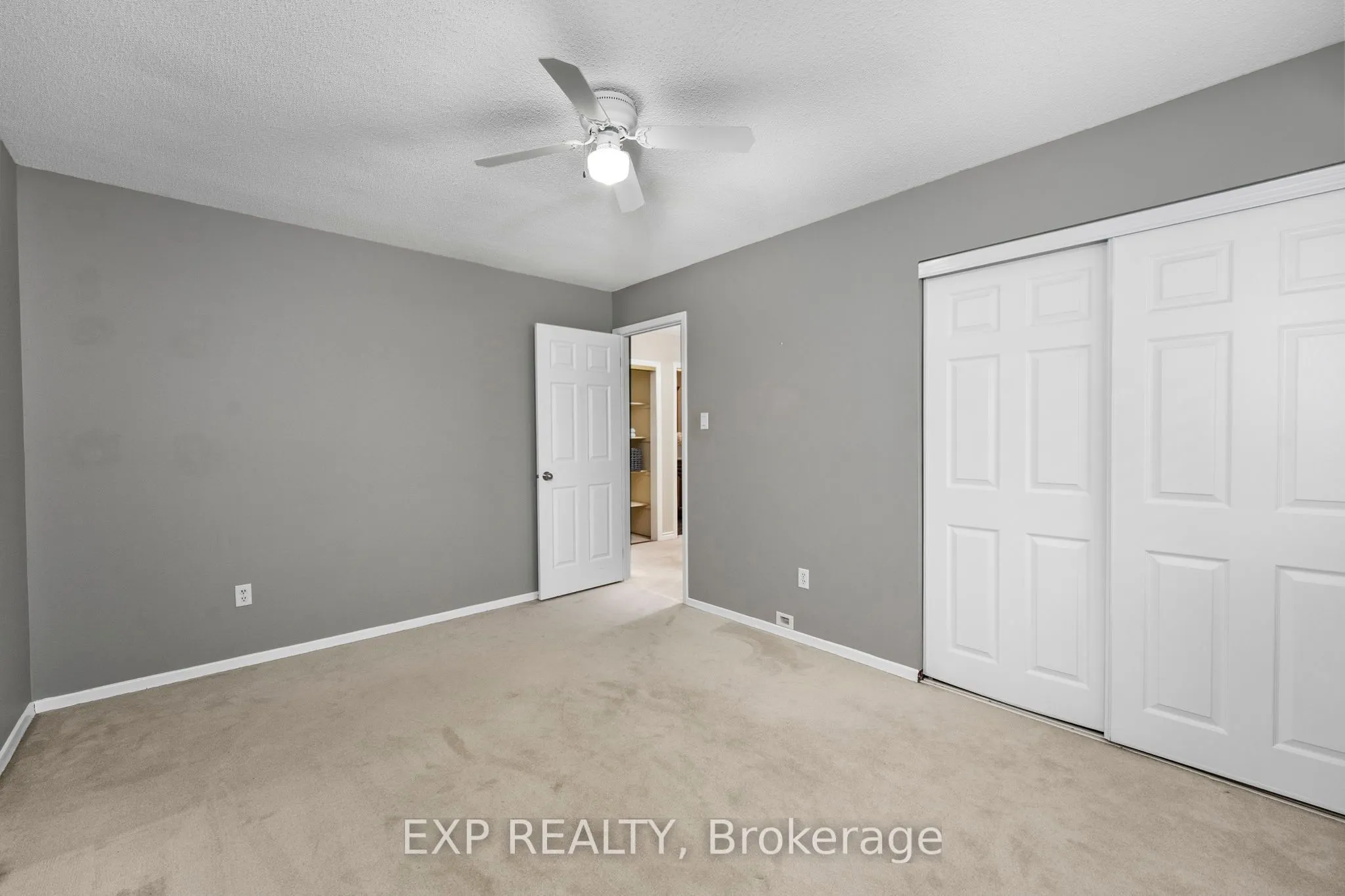 56 Manning Crescent