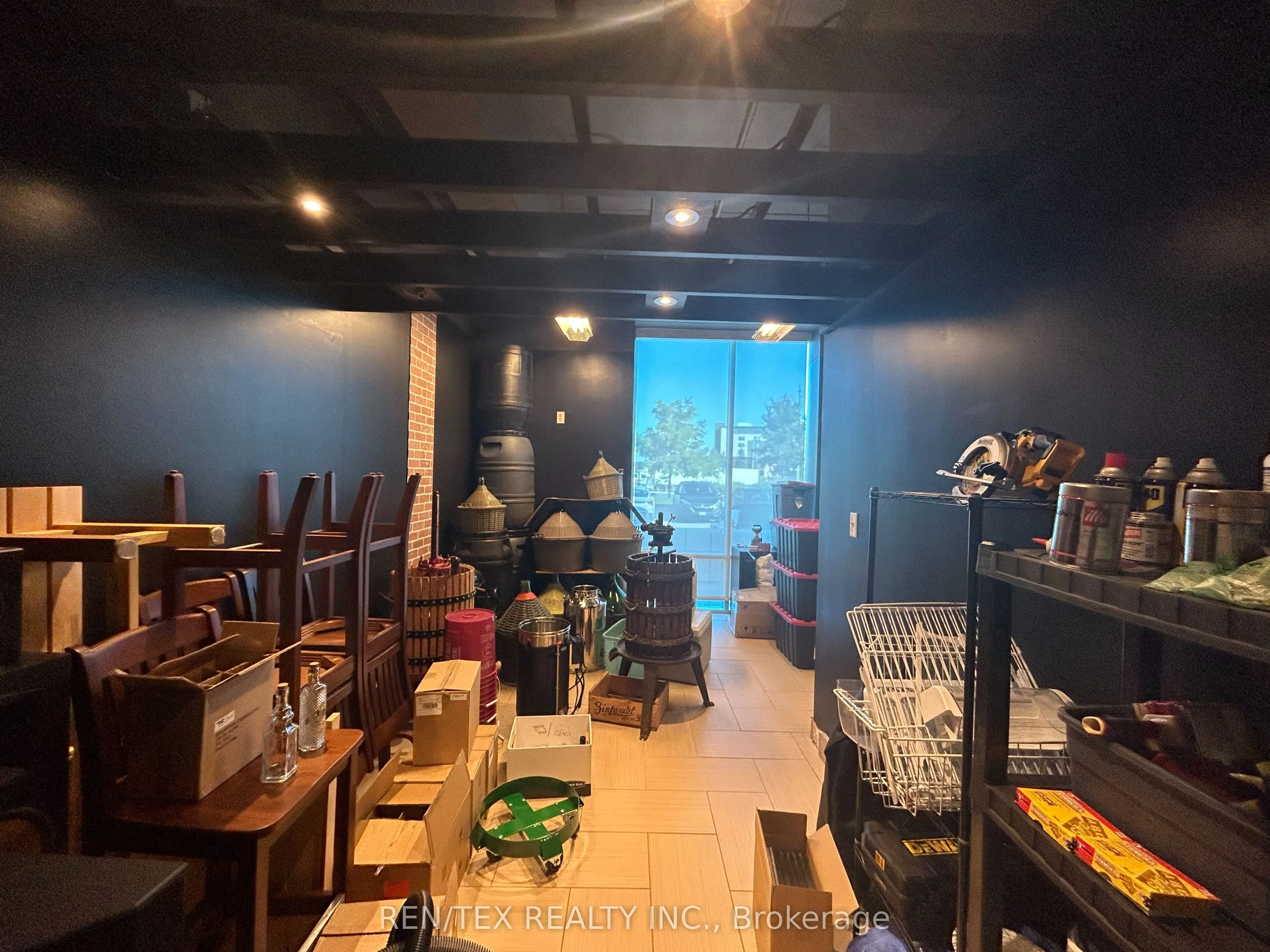 6175 Highway 7, #14/15