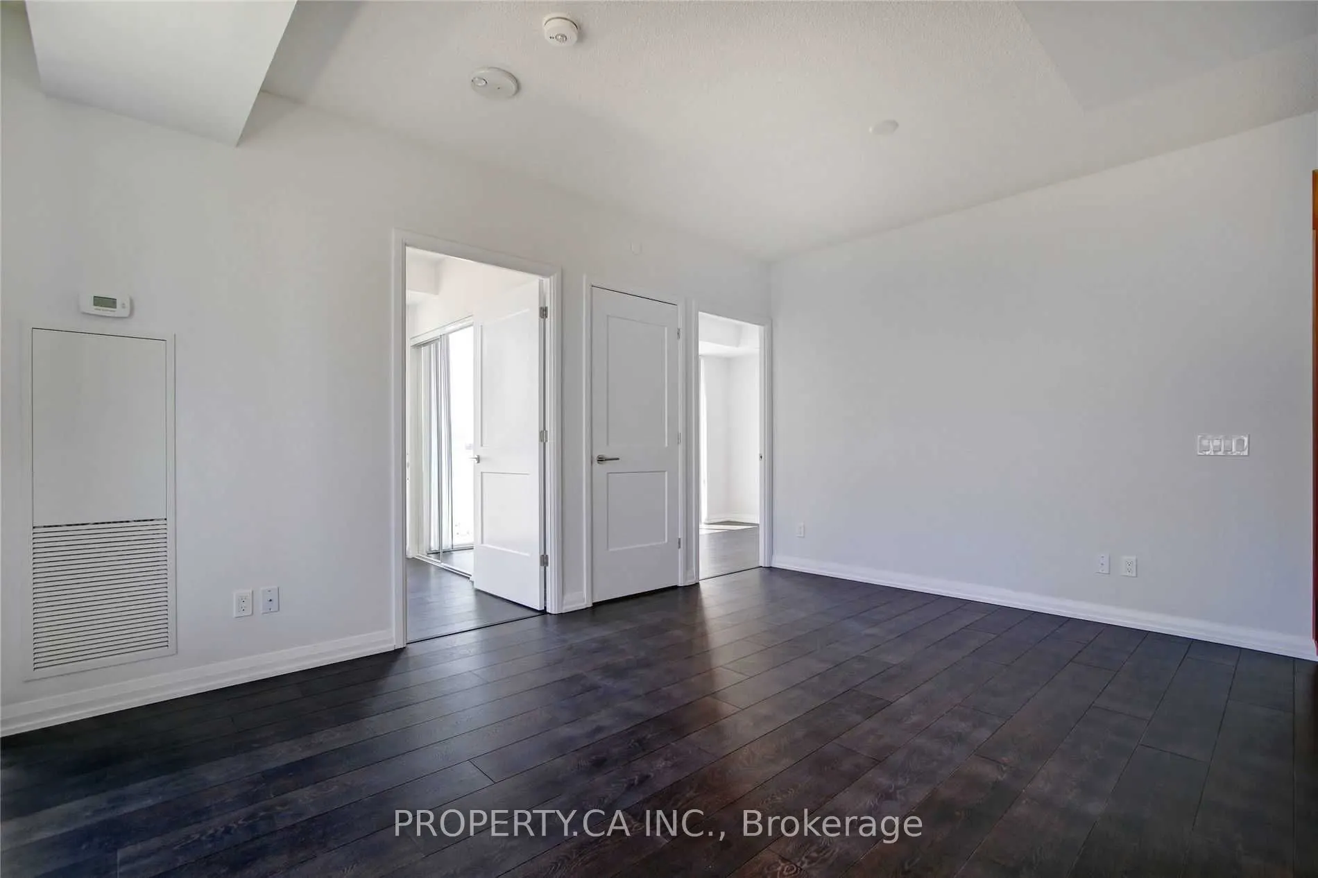 7895 Jane Street, #806