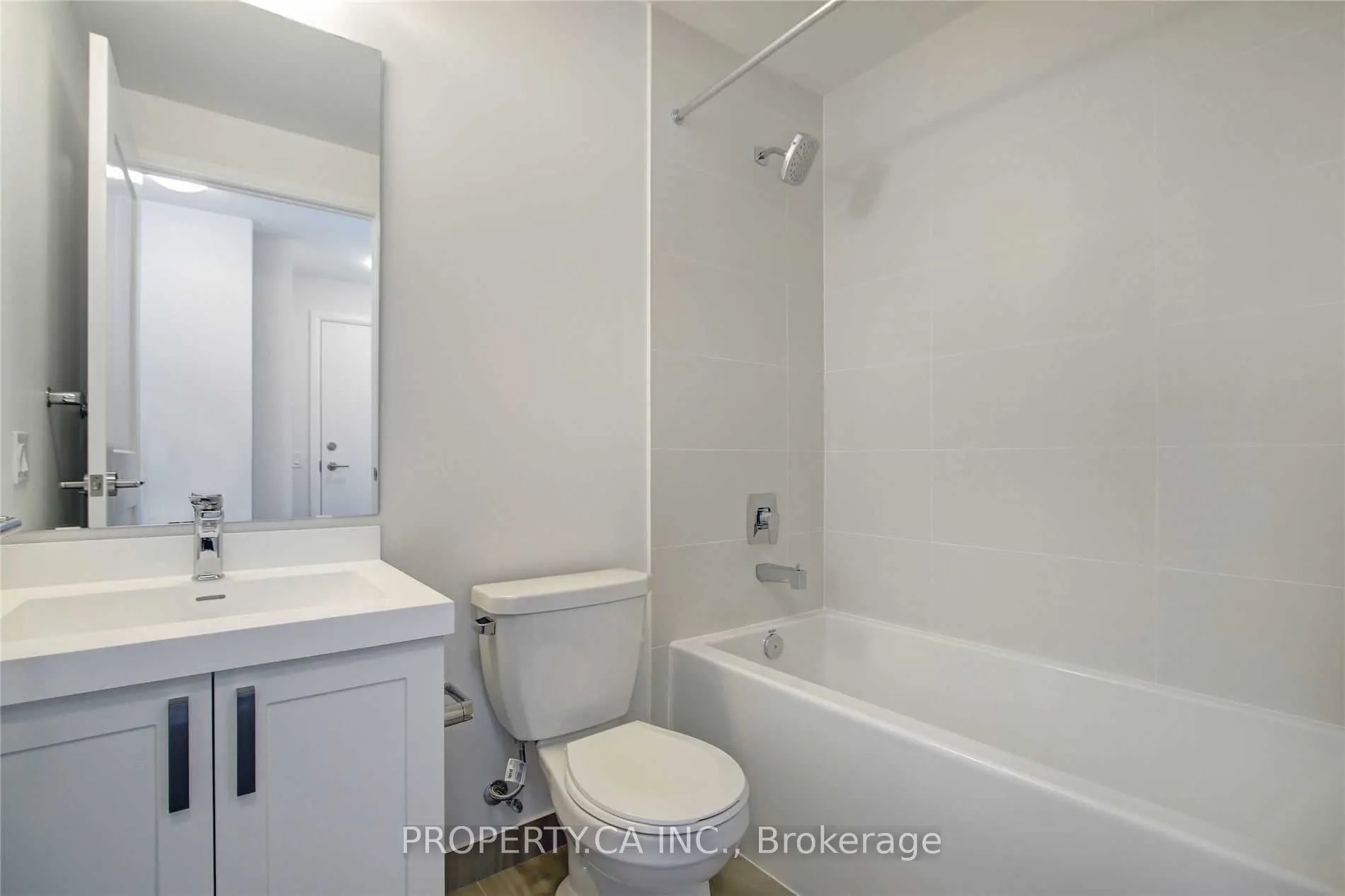 7895 Jane Street, #806