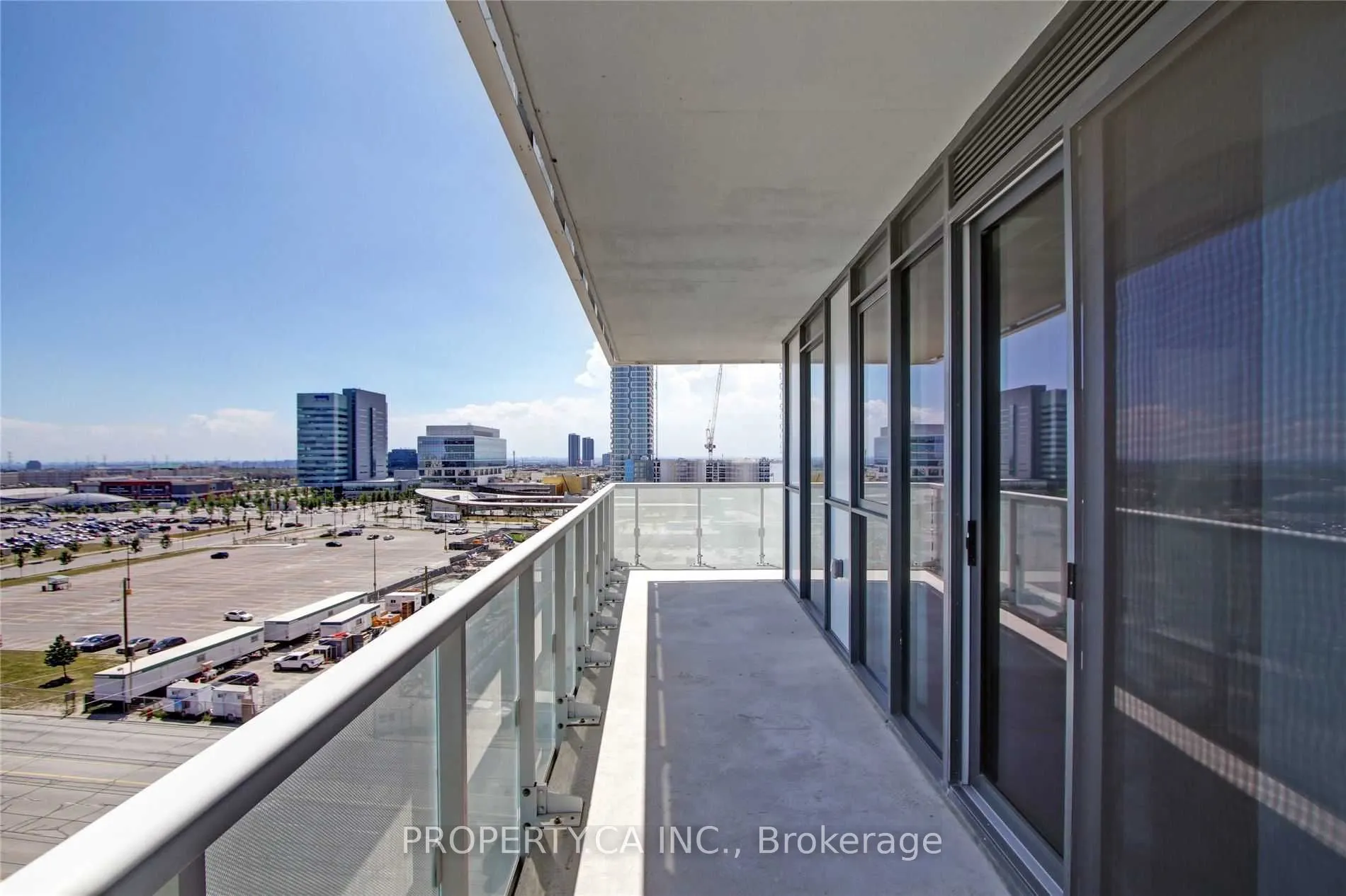 7895 Jane Street, #806