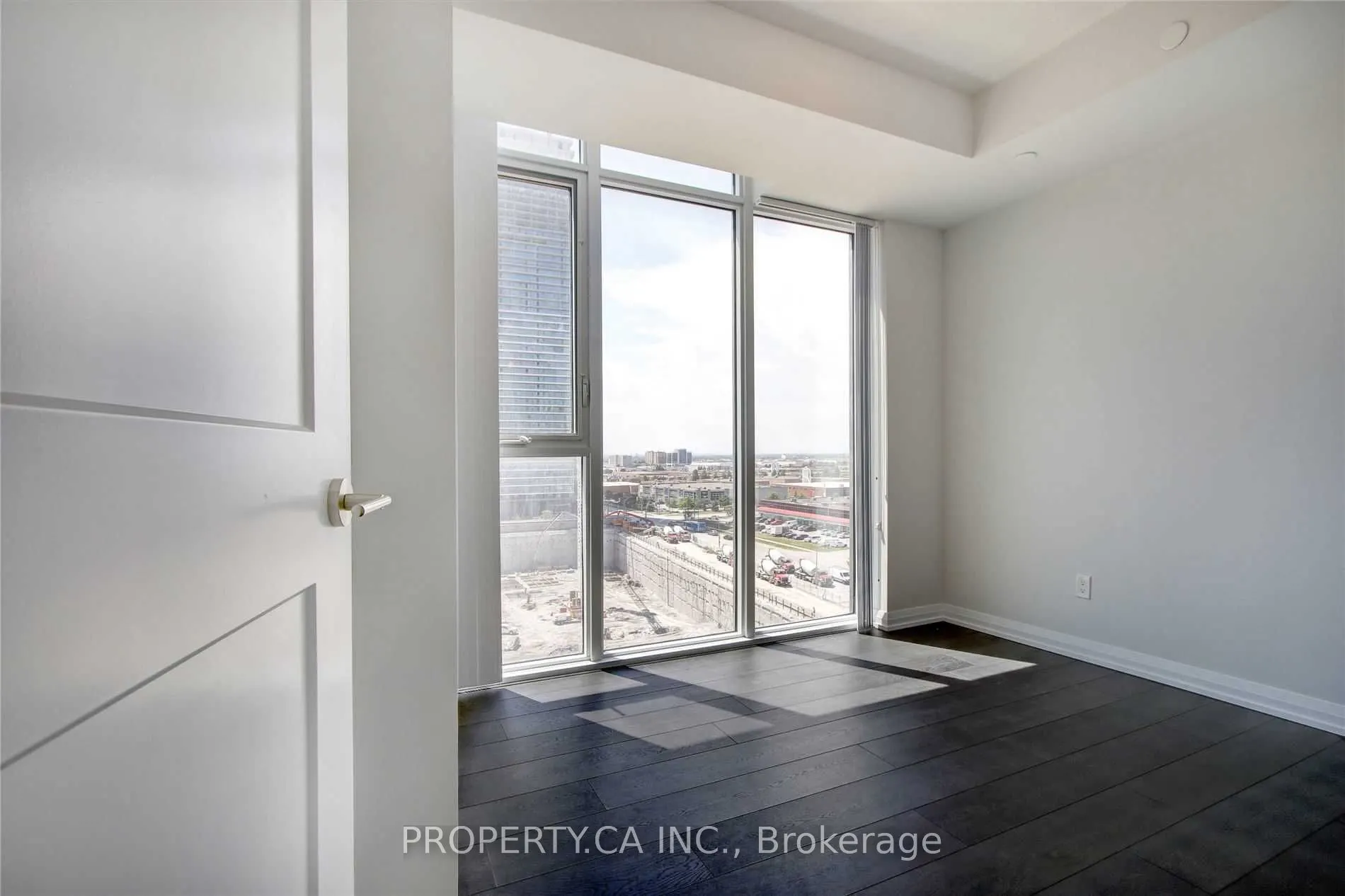 7895 Jane Street, #806