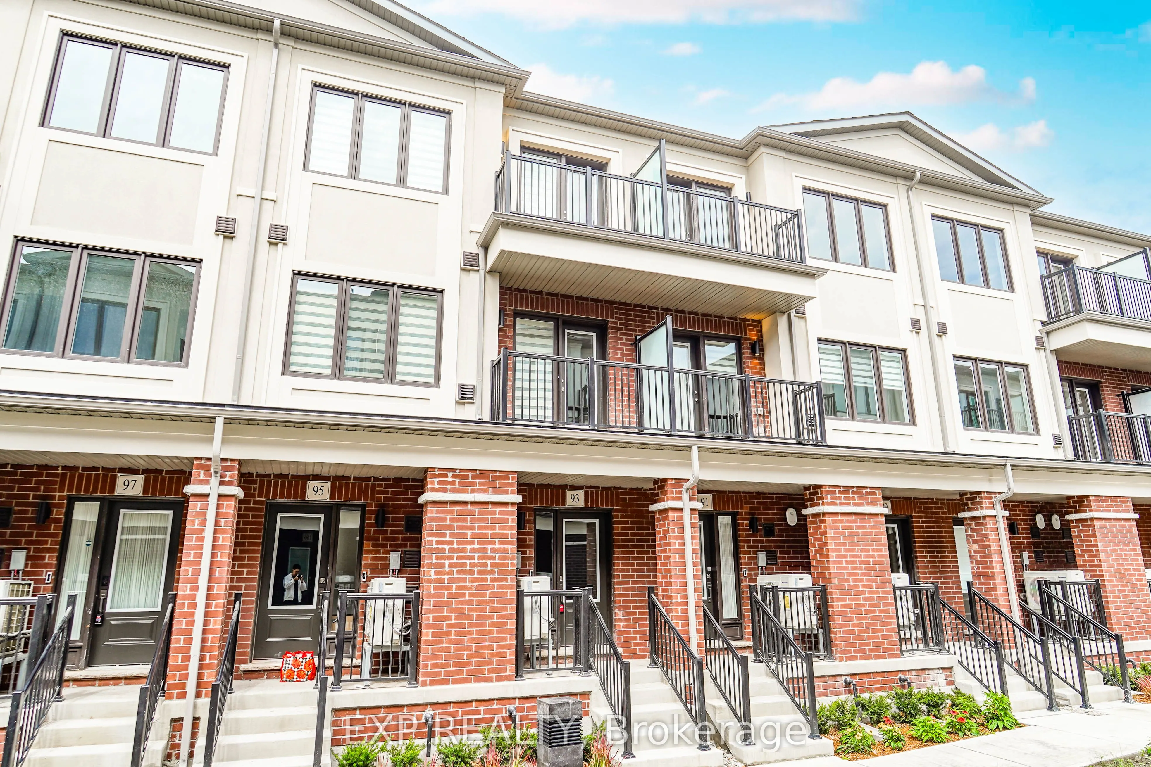 93 Matawin Lane, #93