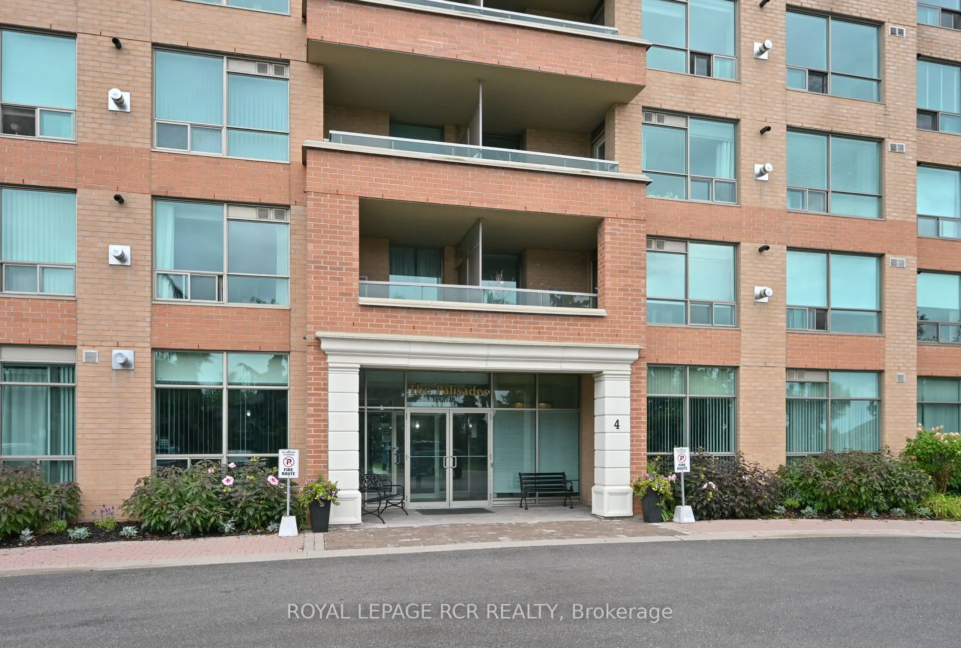 4 Briar Hill Heights, #214