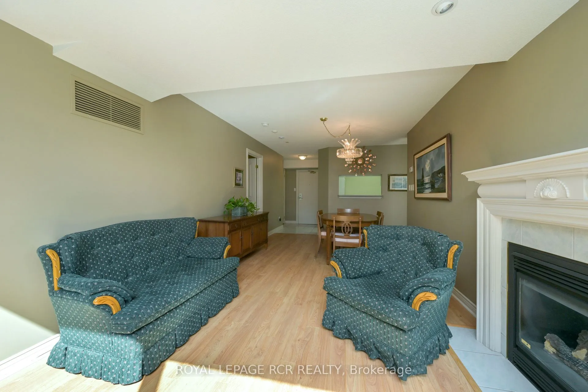 4 Briar Hill Heights, #214
