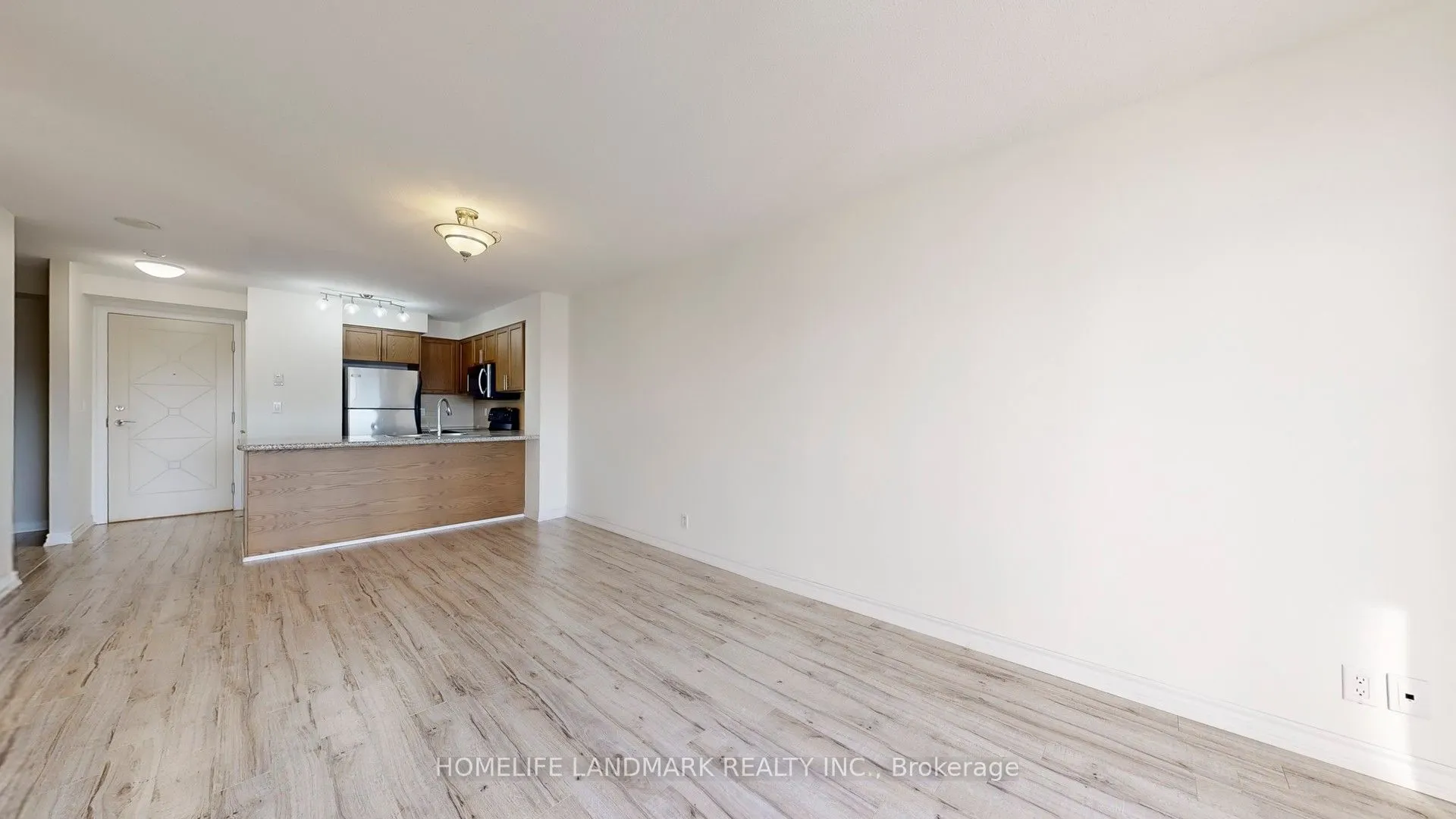 18 Harding Boulevard E, #912
