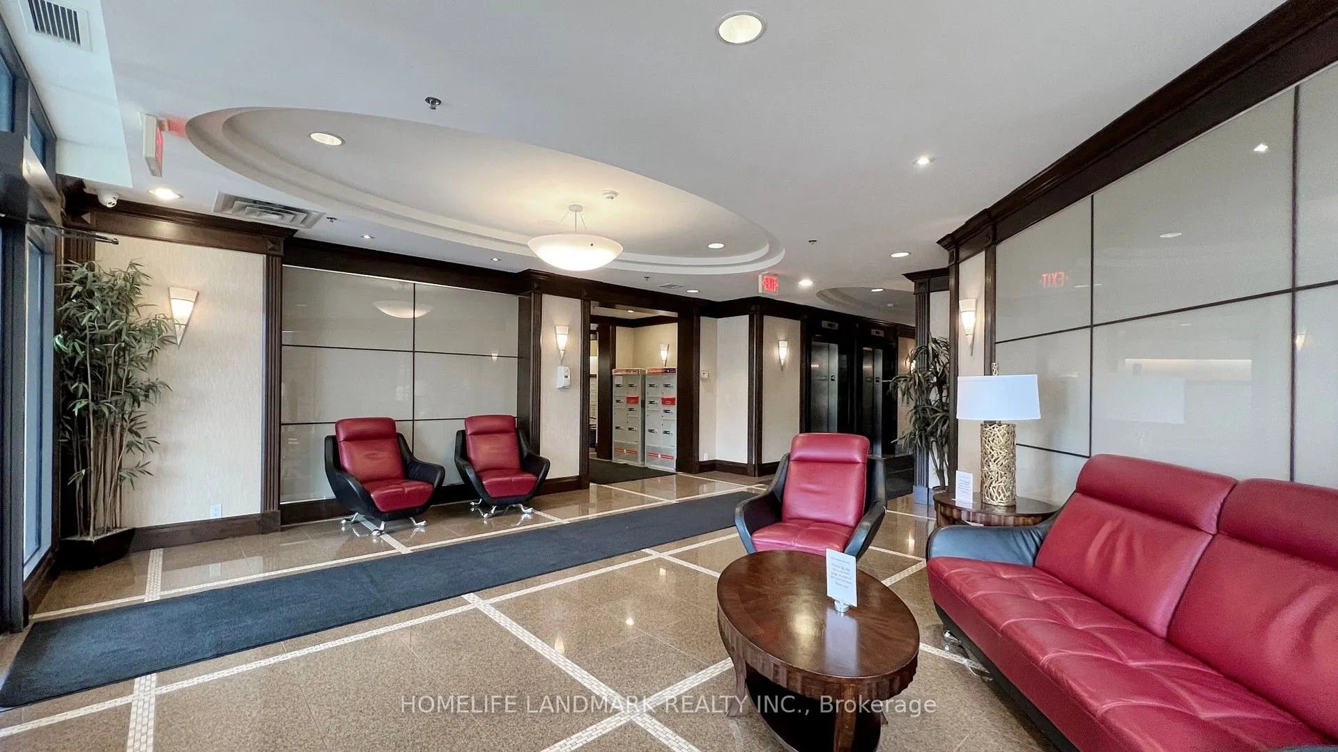 18 Harding Boulevard E, #912