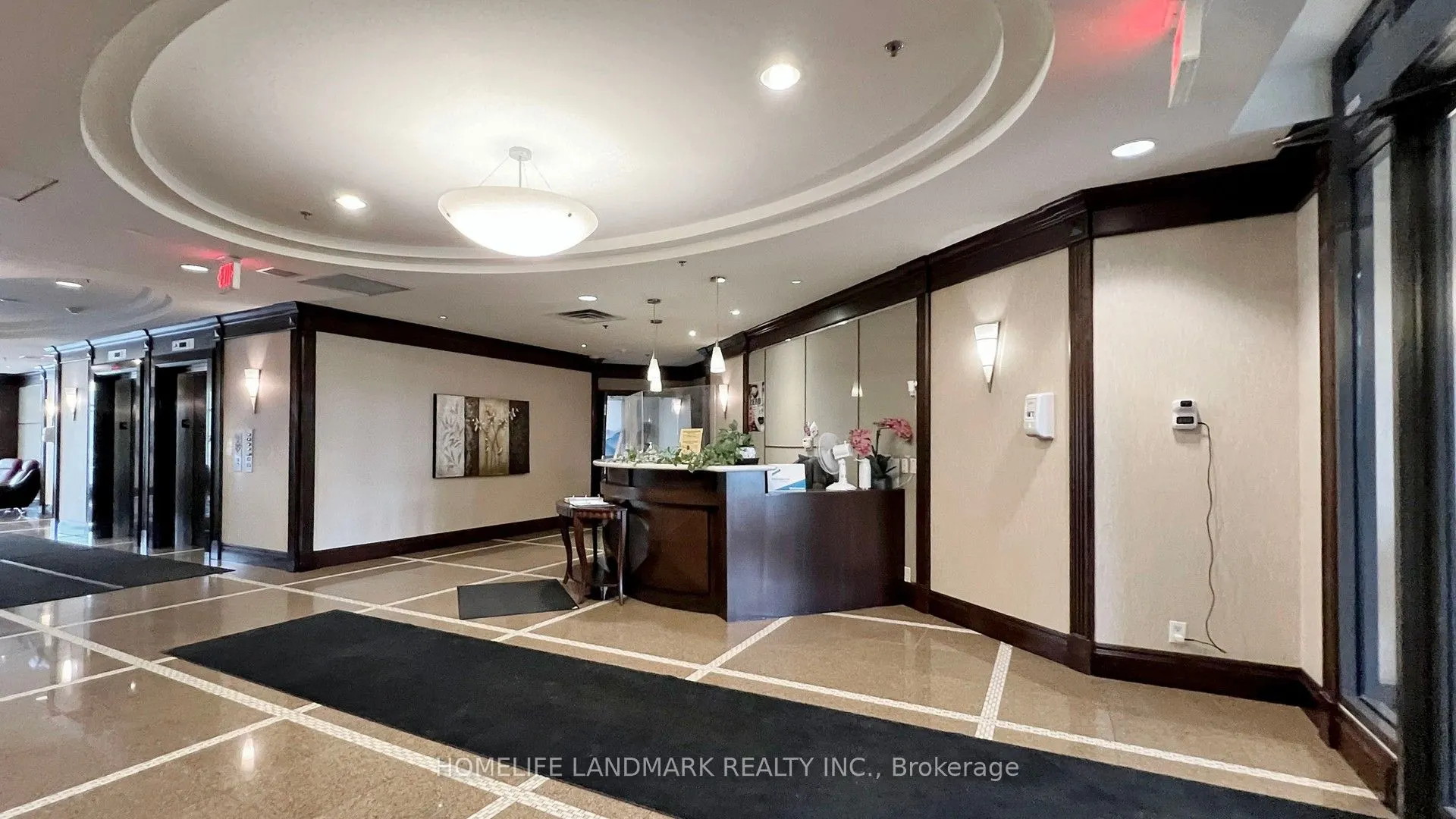 18 Harding Boulevard E, #912