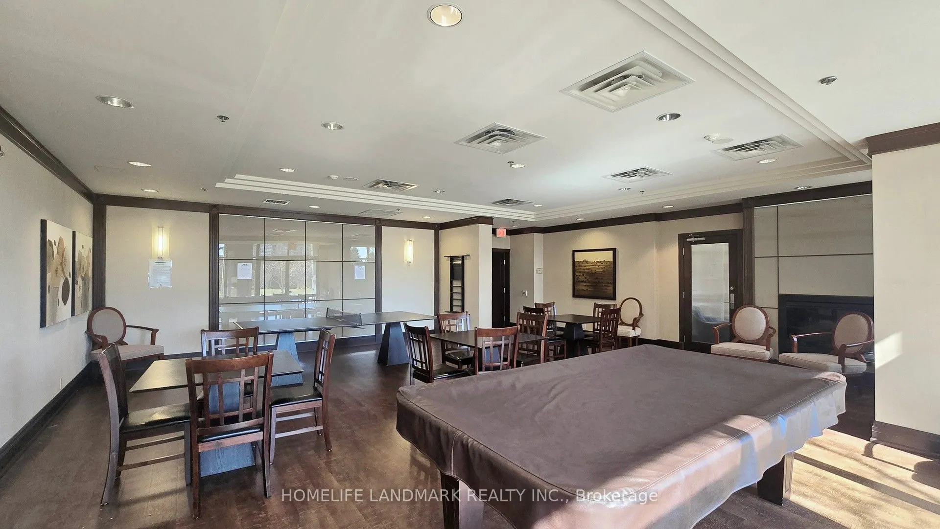 18 Harding Boulevard E, #912