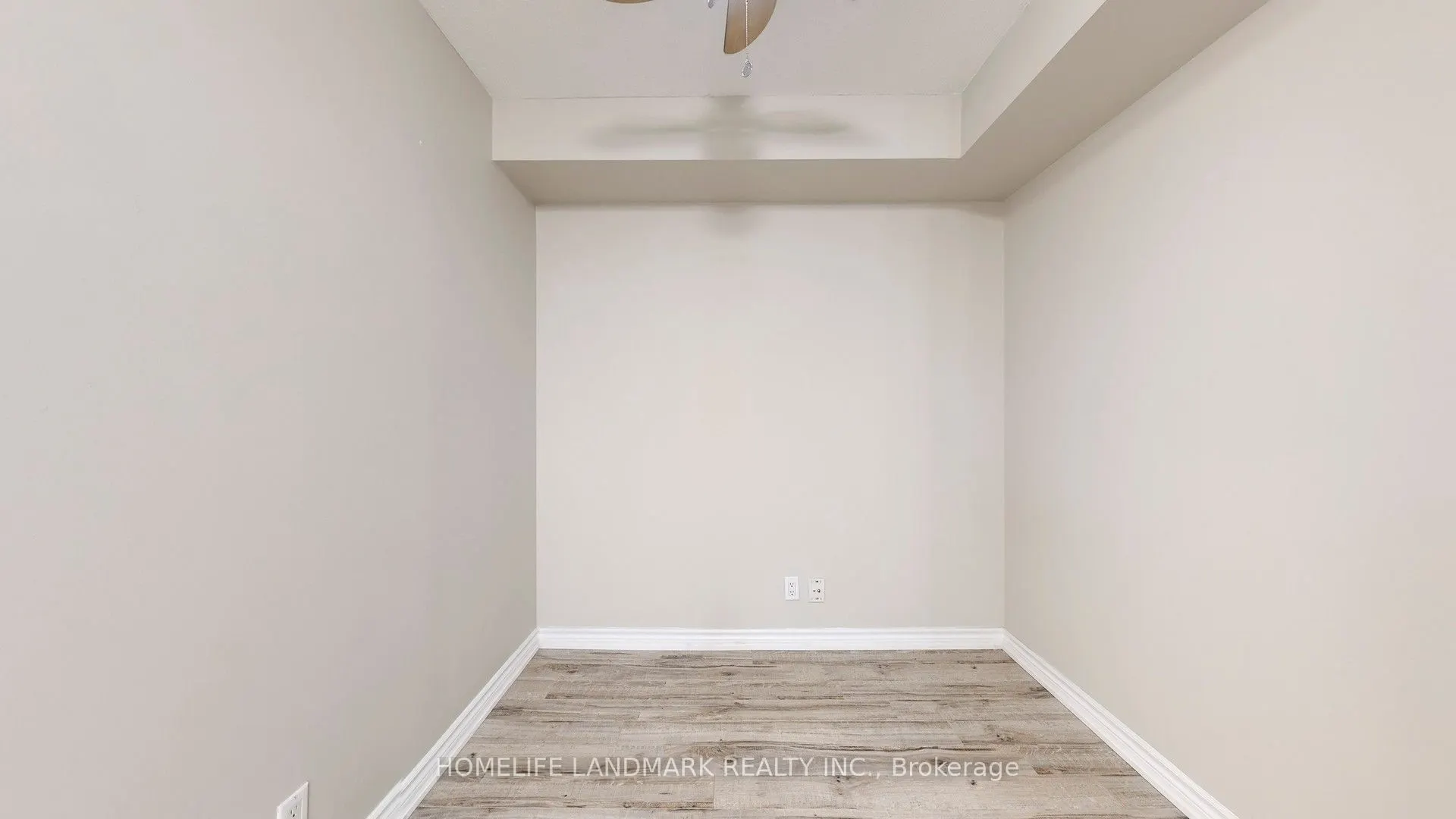 18 Harding Boulevard E, #912
