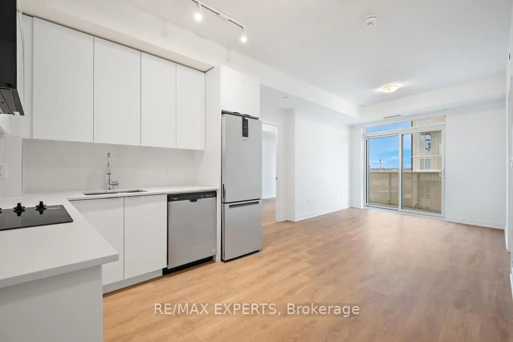 10 Abeja Street, #1414