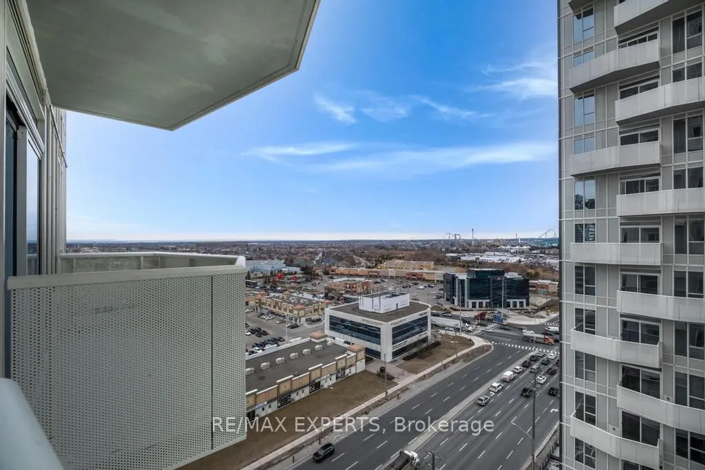10 Abeja Street, #1414
