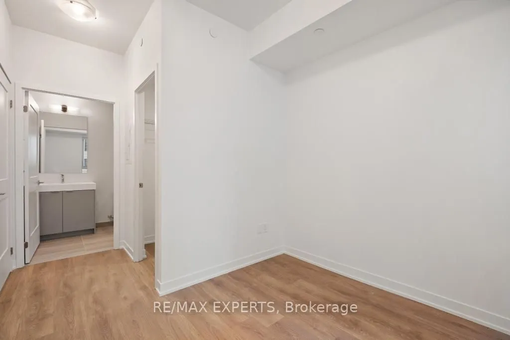 10 Abeja Street, #1414