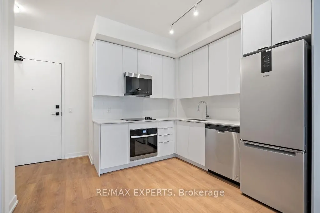 10 Abeja Street, #1414