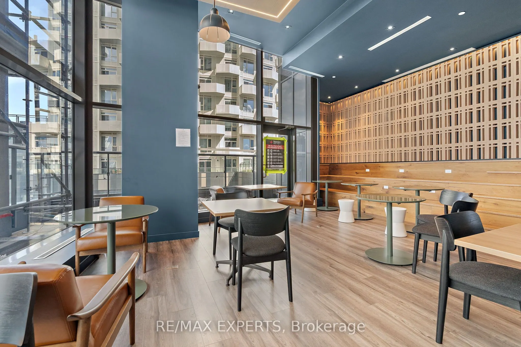10 Abeja Street, #1414