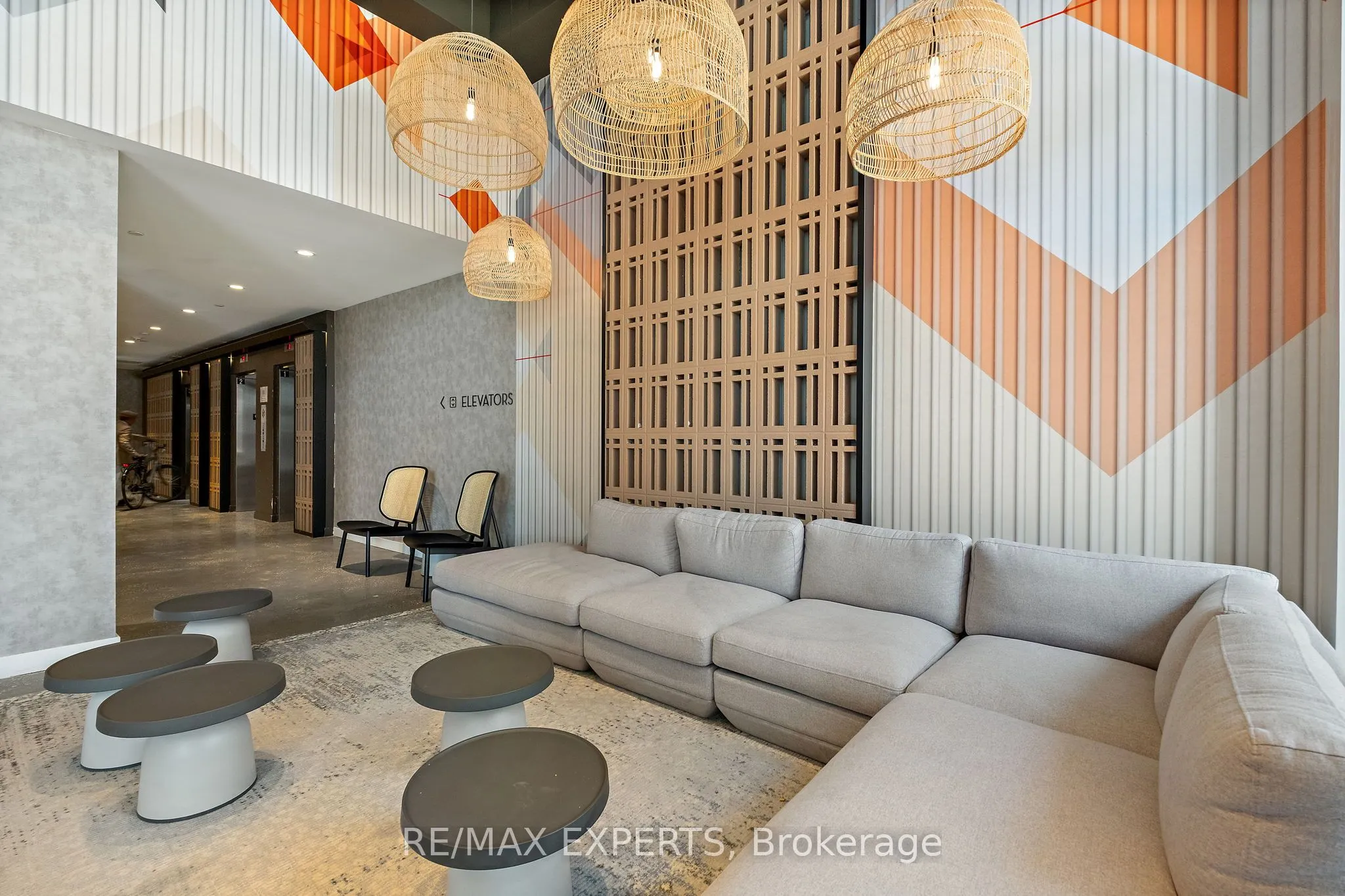 10 Abeja Street, #1414