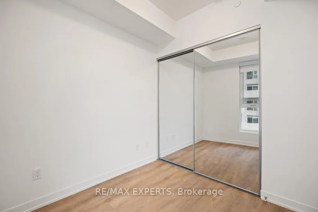 10 Abeja Street, #1414