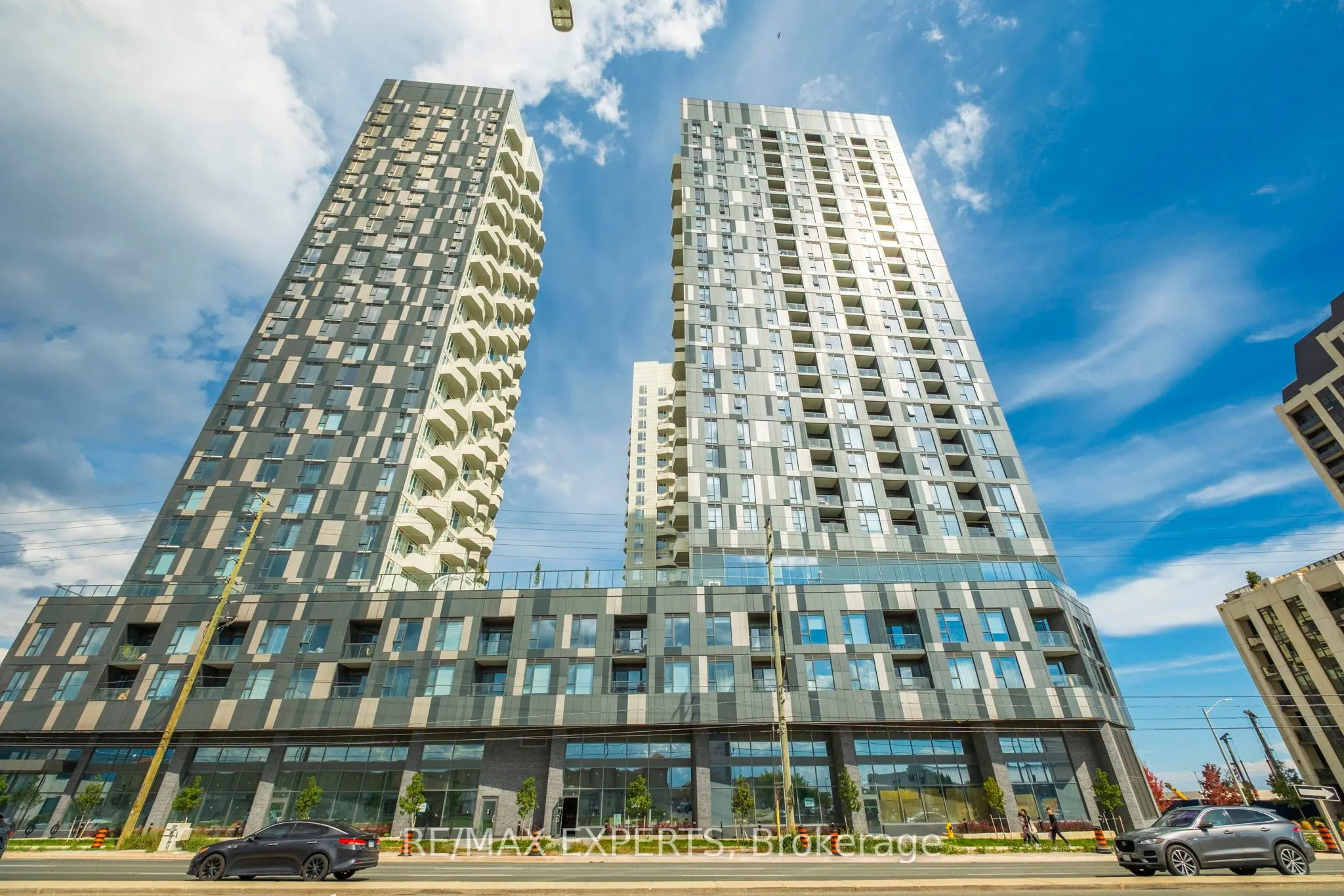 10 Abeja Street, #1414