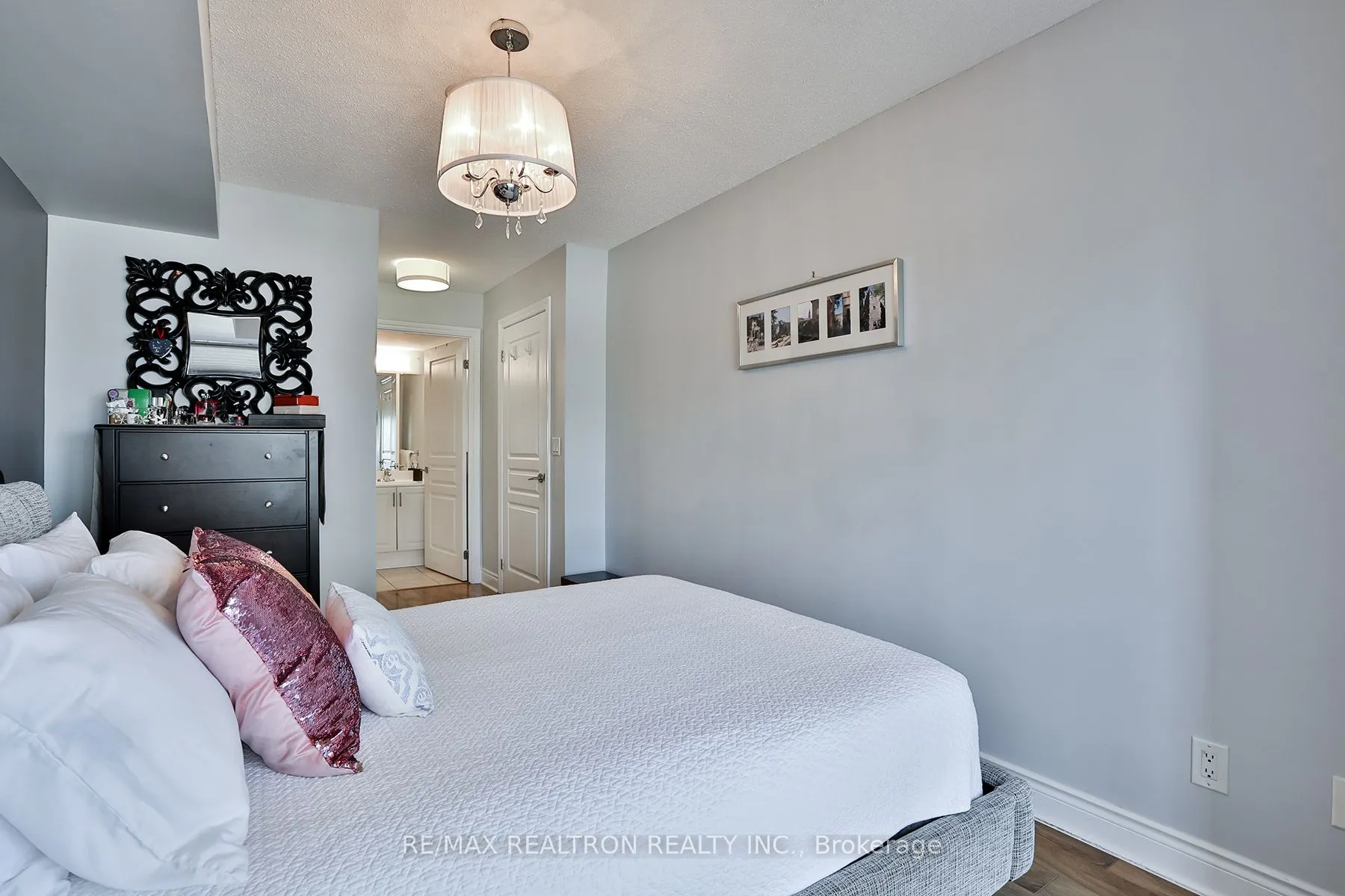 7 North Park Road, #404