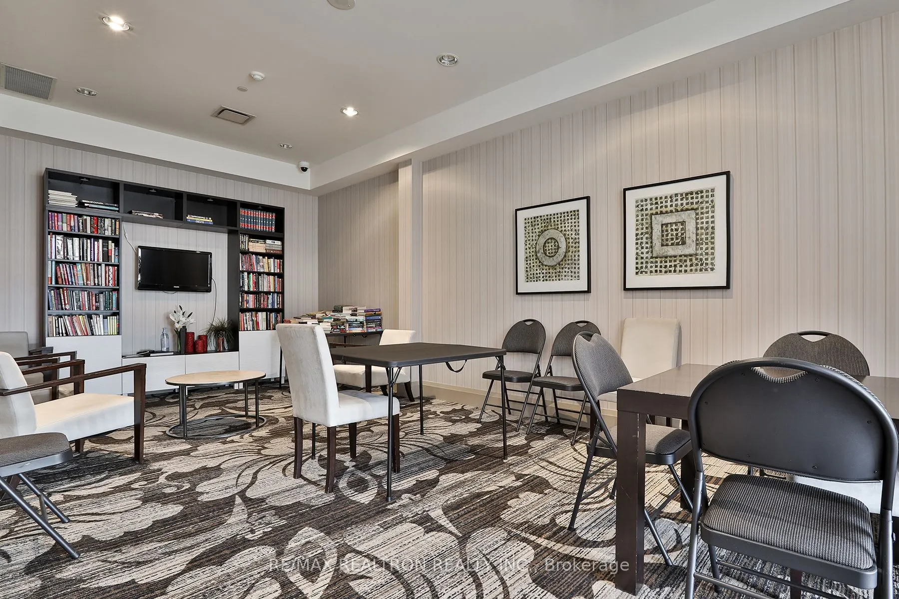 7 North Park Road, #404