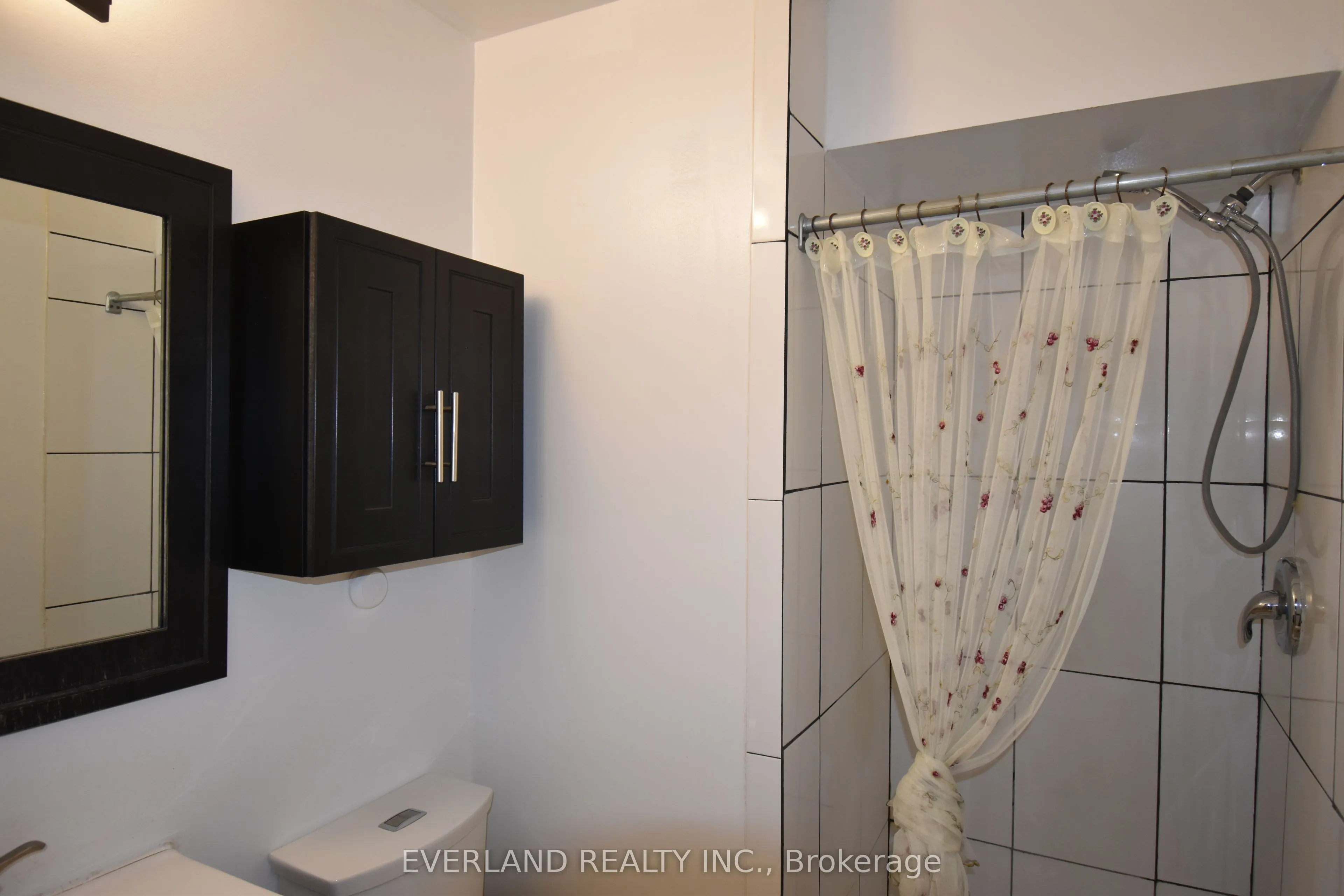 1 SHAFTSBURY Avenue E, #APT 1 BEDROOM