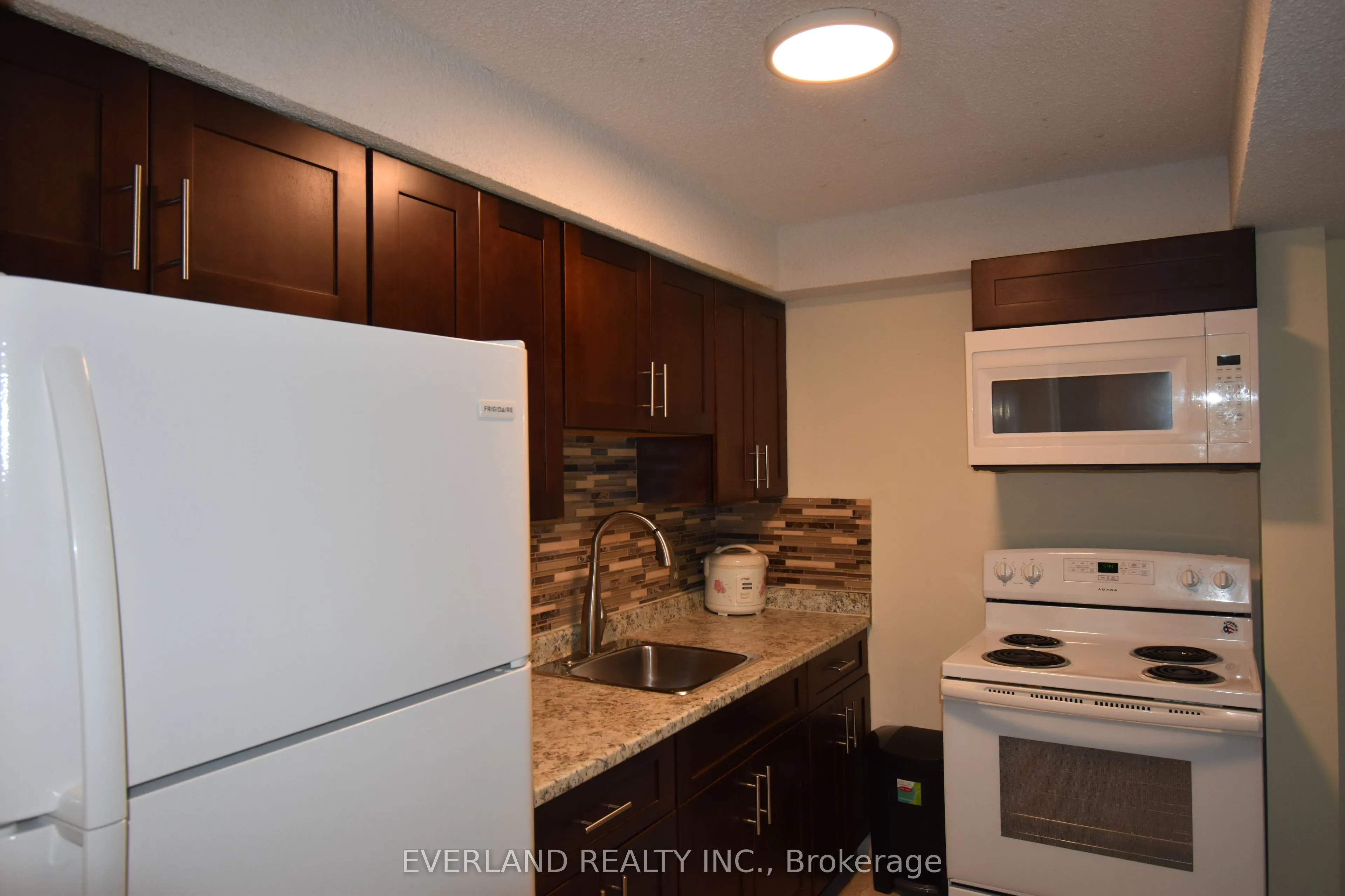 1 SHAFTSBURY Avenue E, #APT 1 BEDROOM