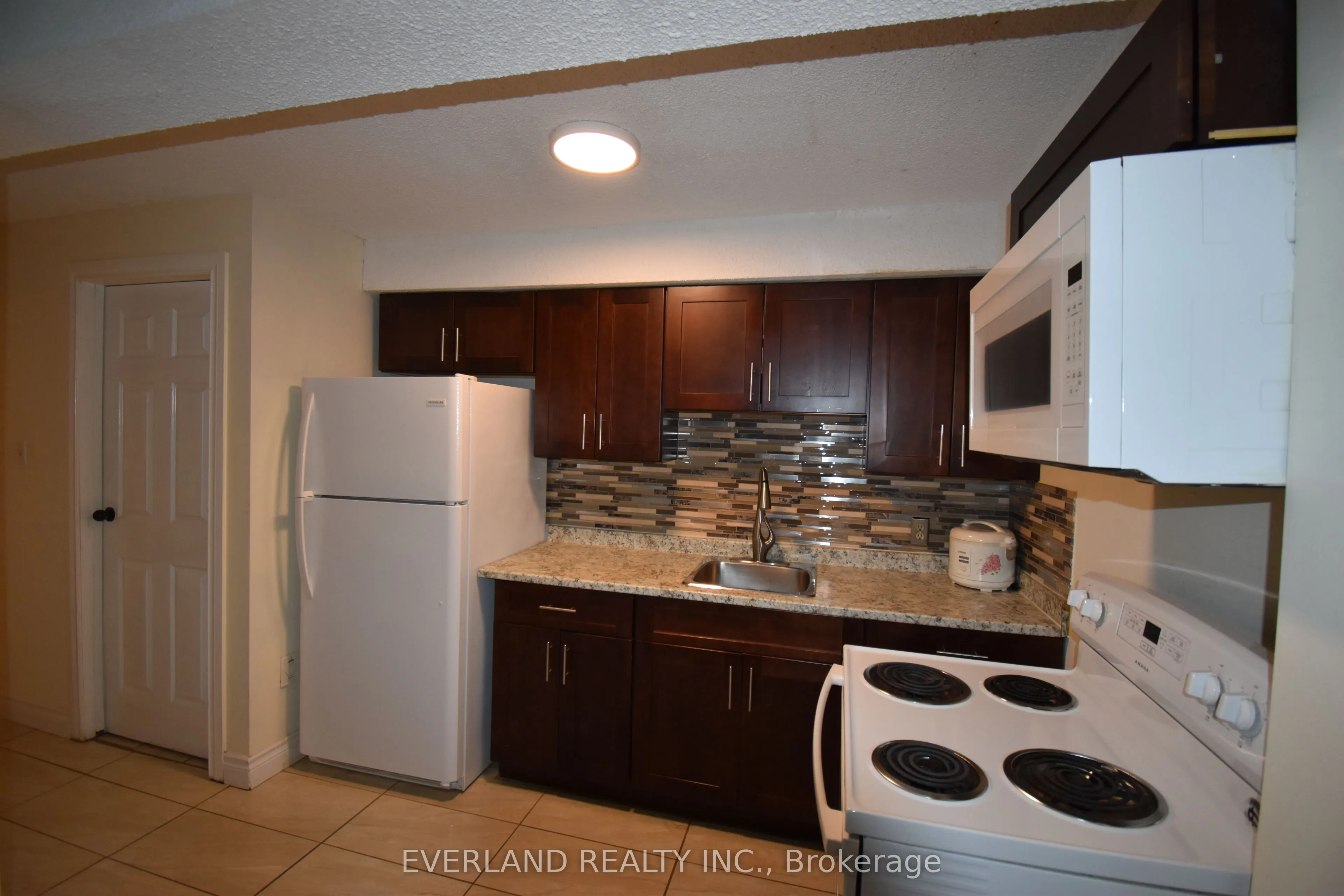 1 SHAFTSBURY Avenue E, #APT 1 BEDROOM