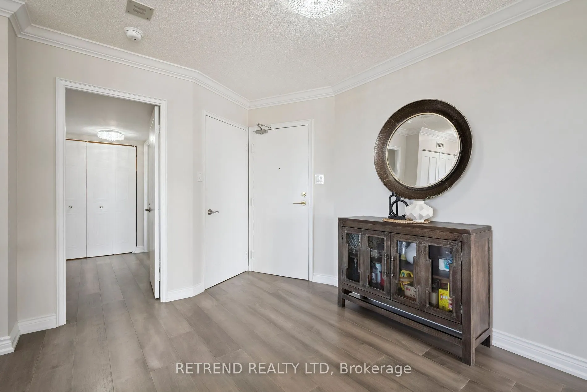 32 Clarissa Drive, #826
