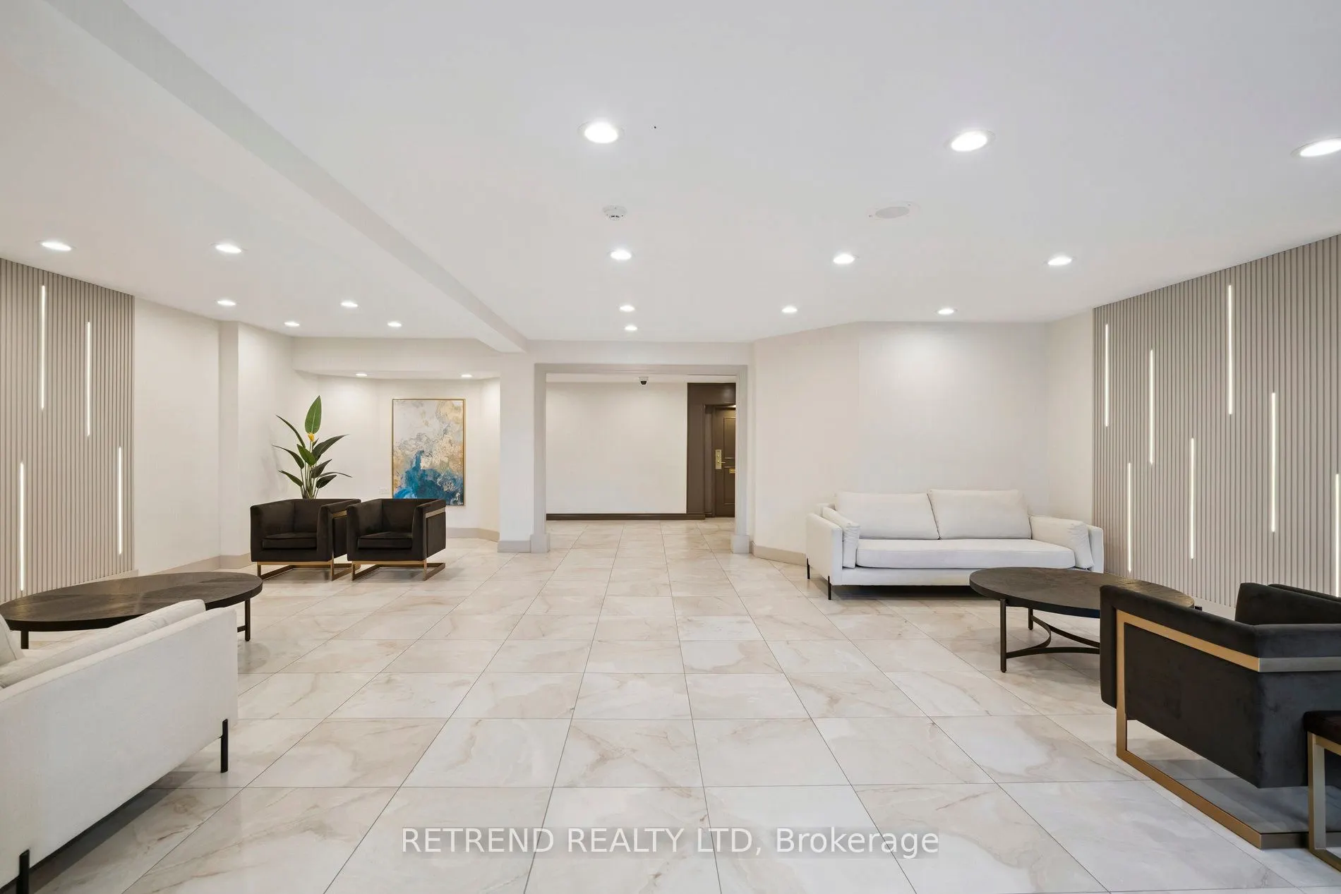 32 Clarissa Drive, #826