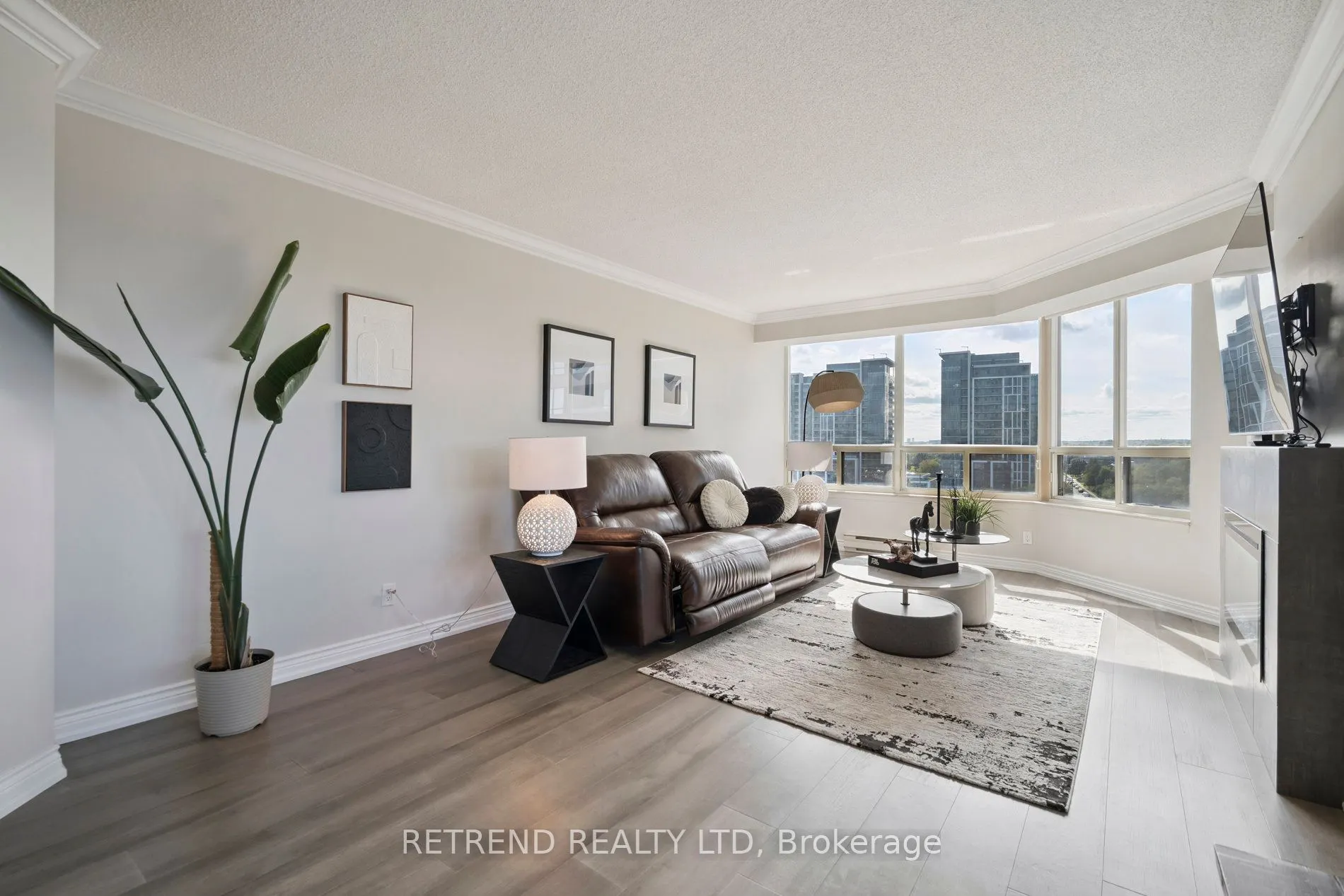 32 Clarissa Drive, #826