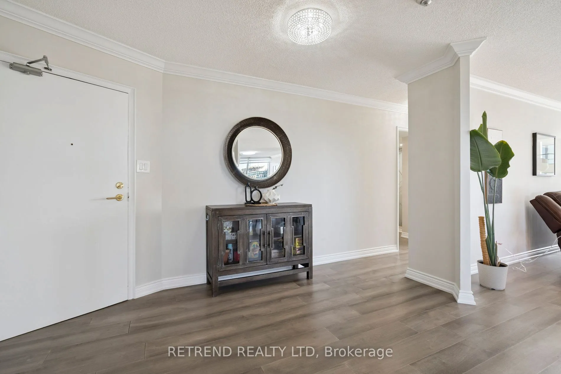 32 Clarissa Drive, #826