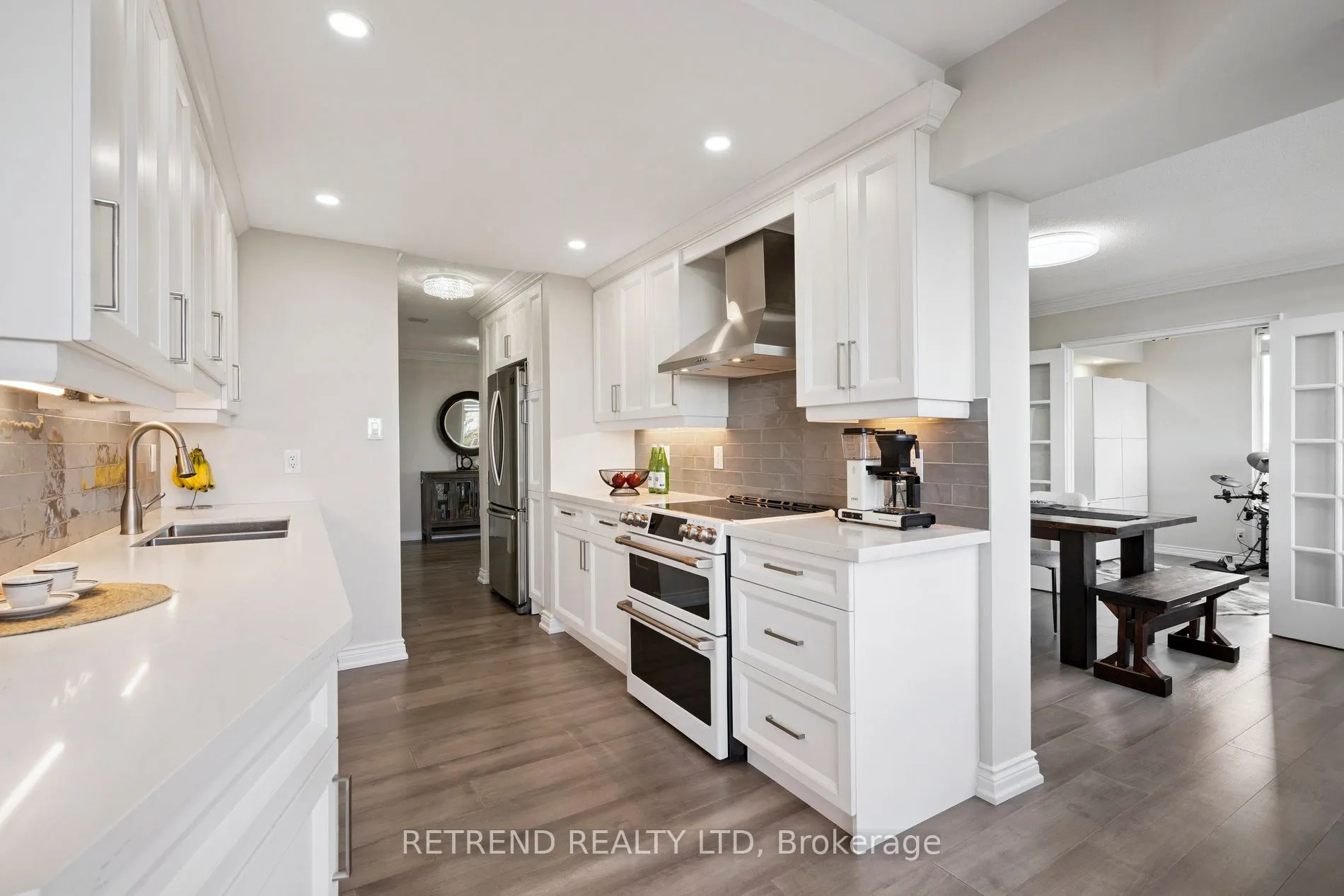 32 Clarissa Drive, #826