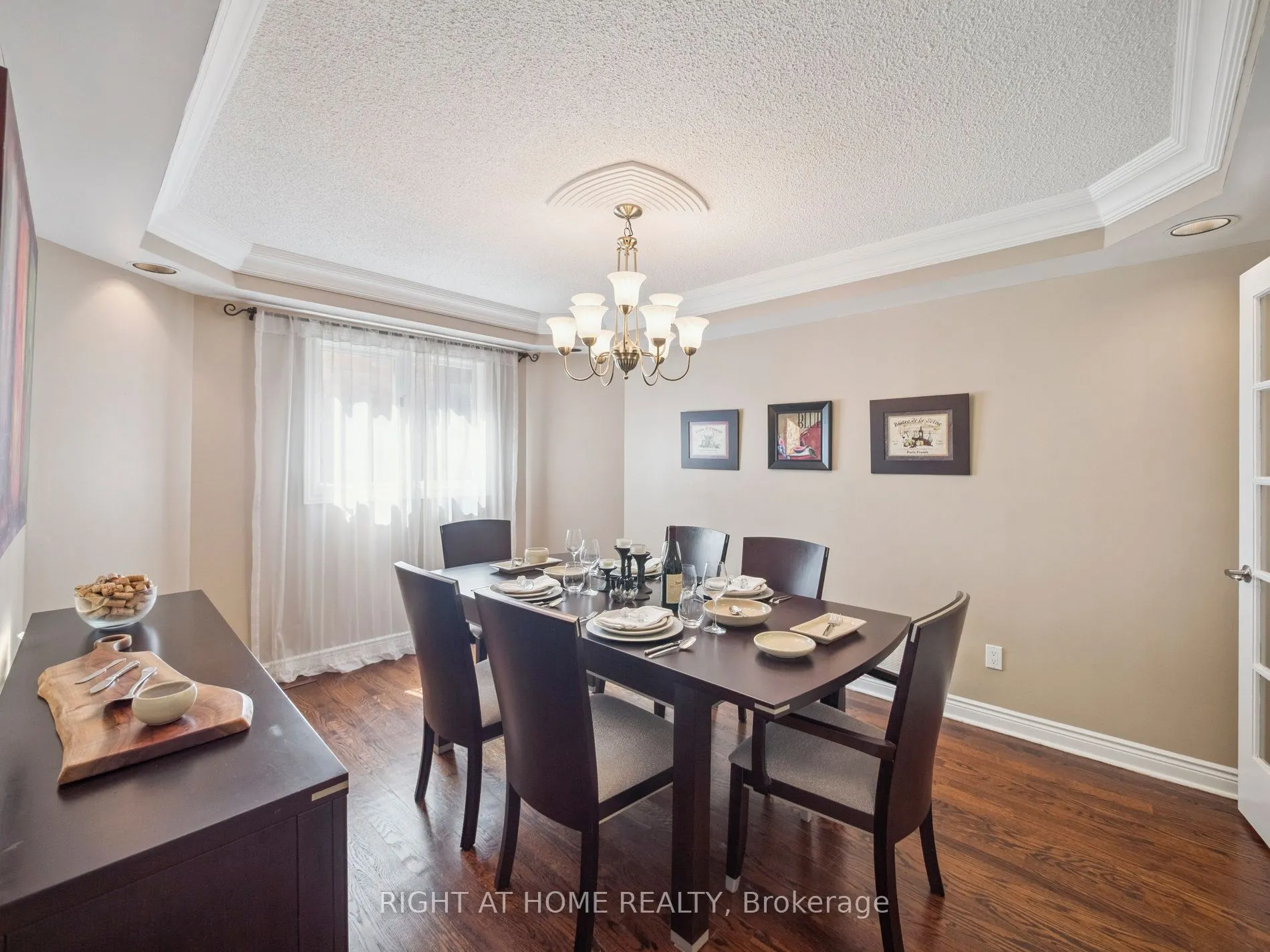 100 Carlyle Crescent