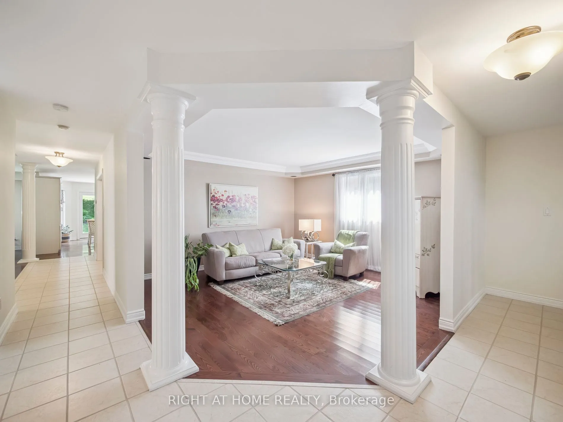 100 Carlyle Crescent