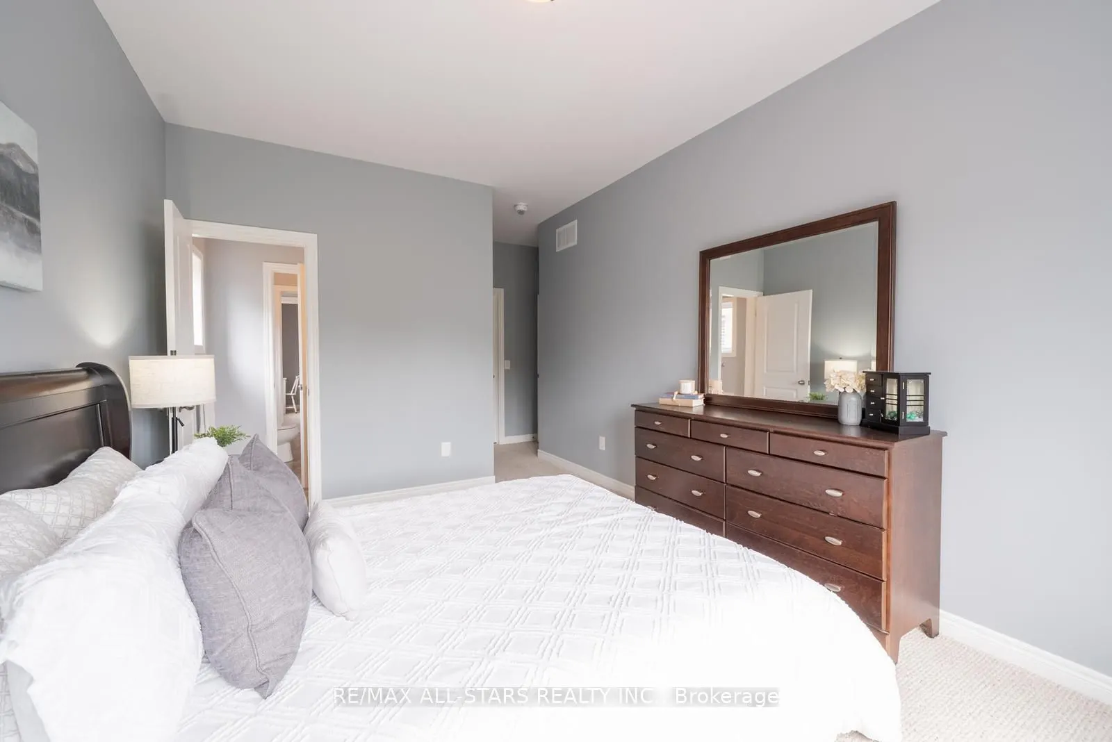 61 Manor Forest Road