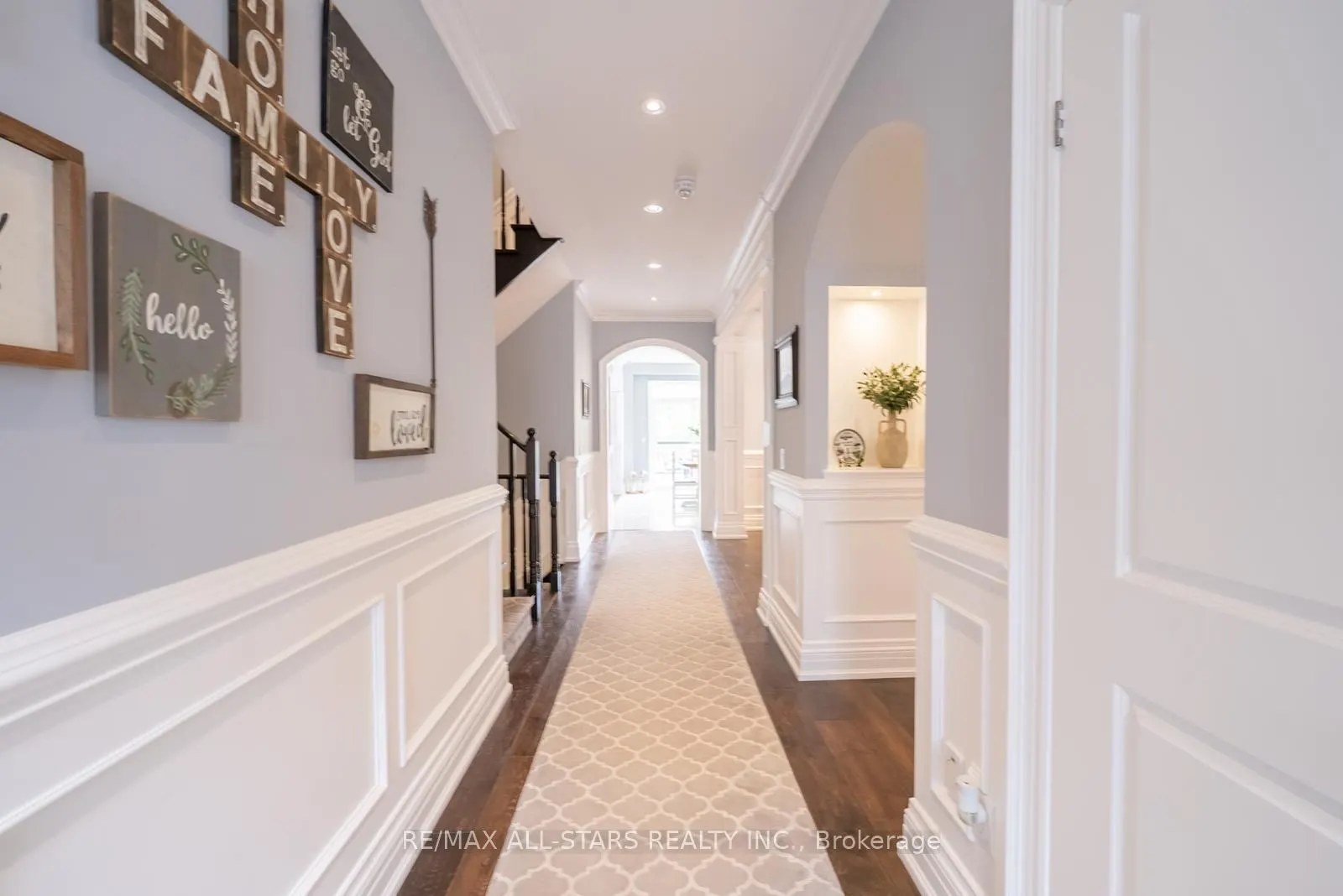 61 Manor Forest Road