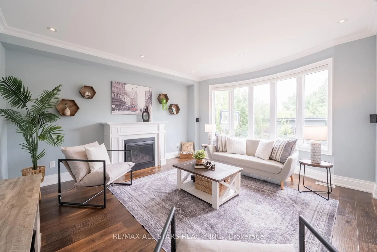 61 Manor Forest Road