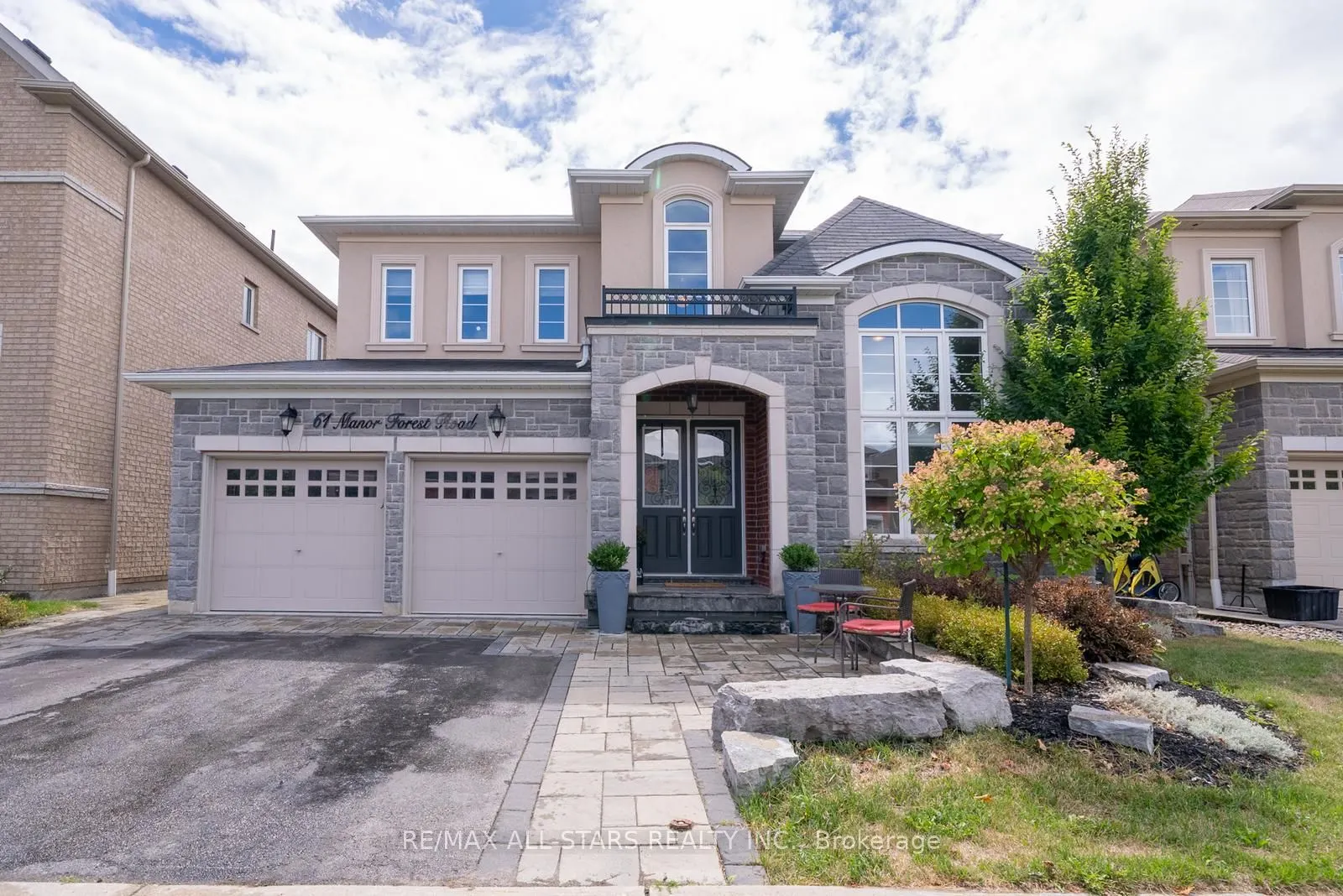 61 Manor Forest Road