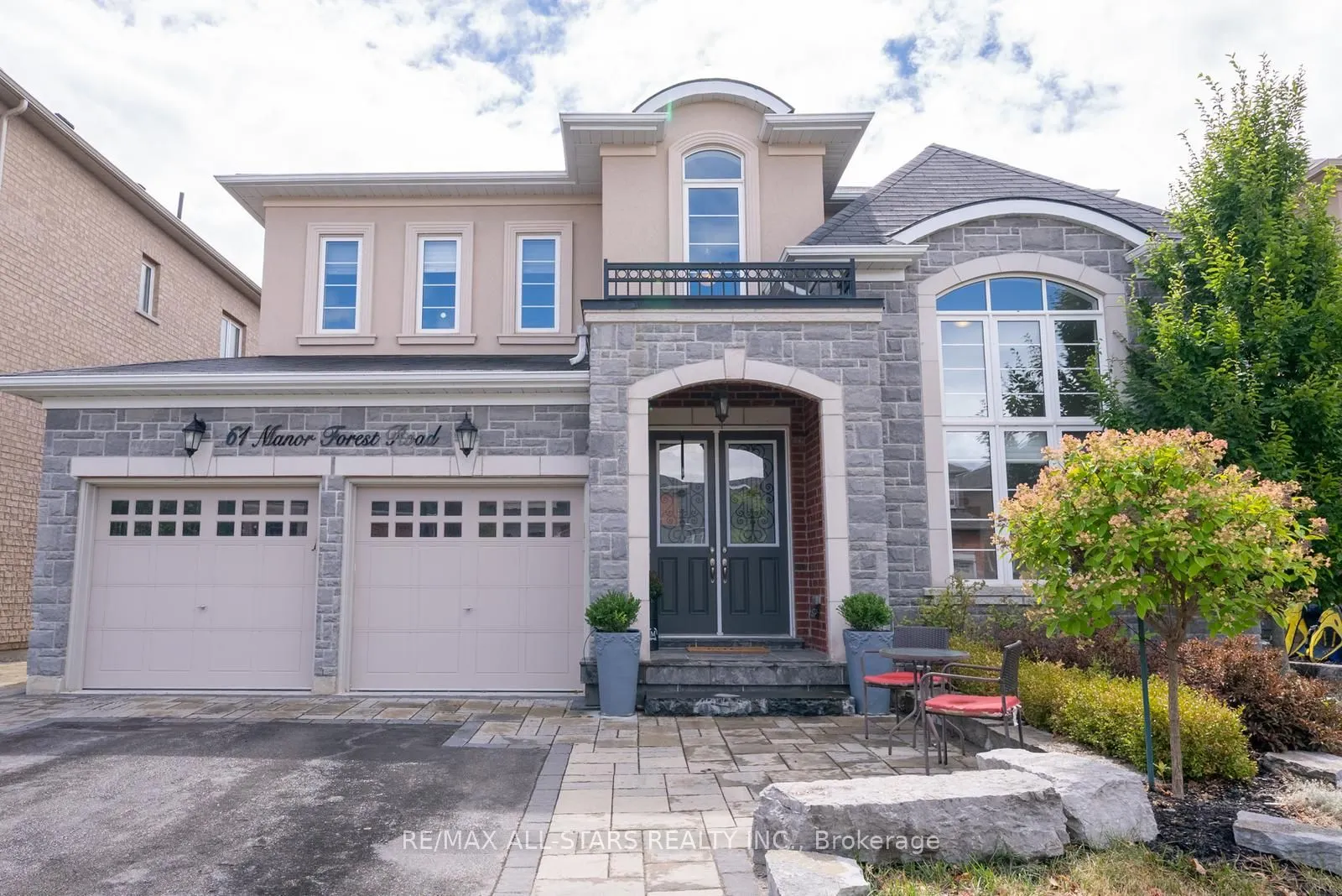 61 Manor Forest Road
