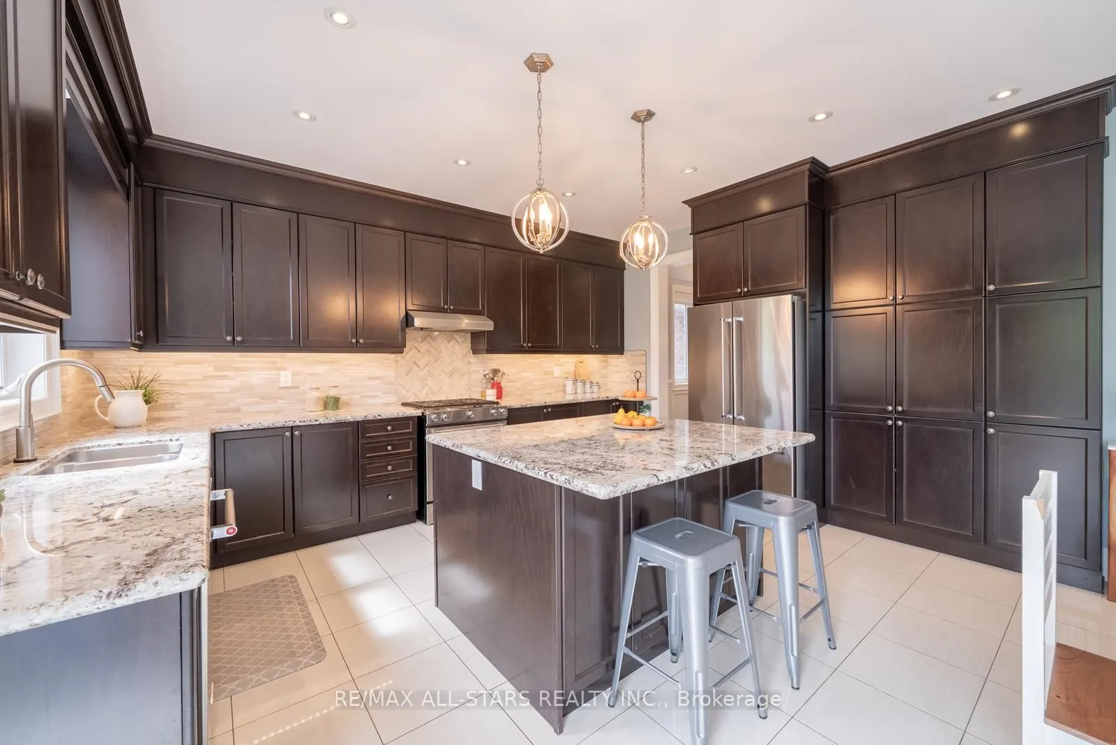 61 Manor Forest Road