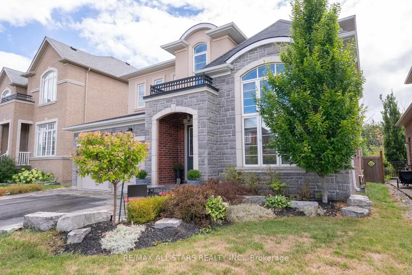 61 Manor Forest Road