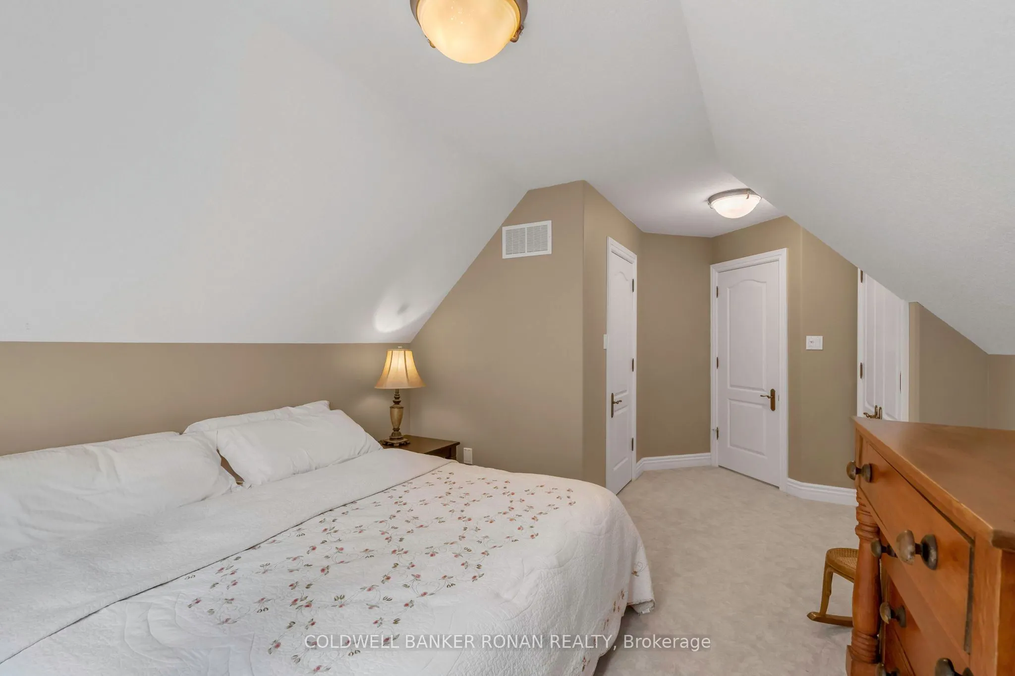 38 Tecumseth Heights Drive