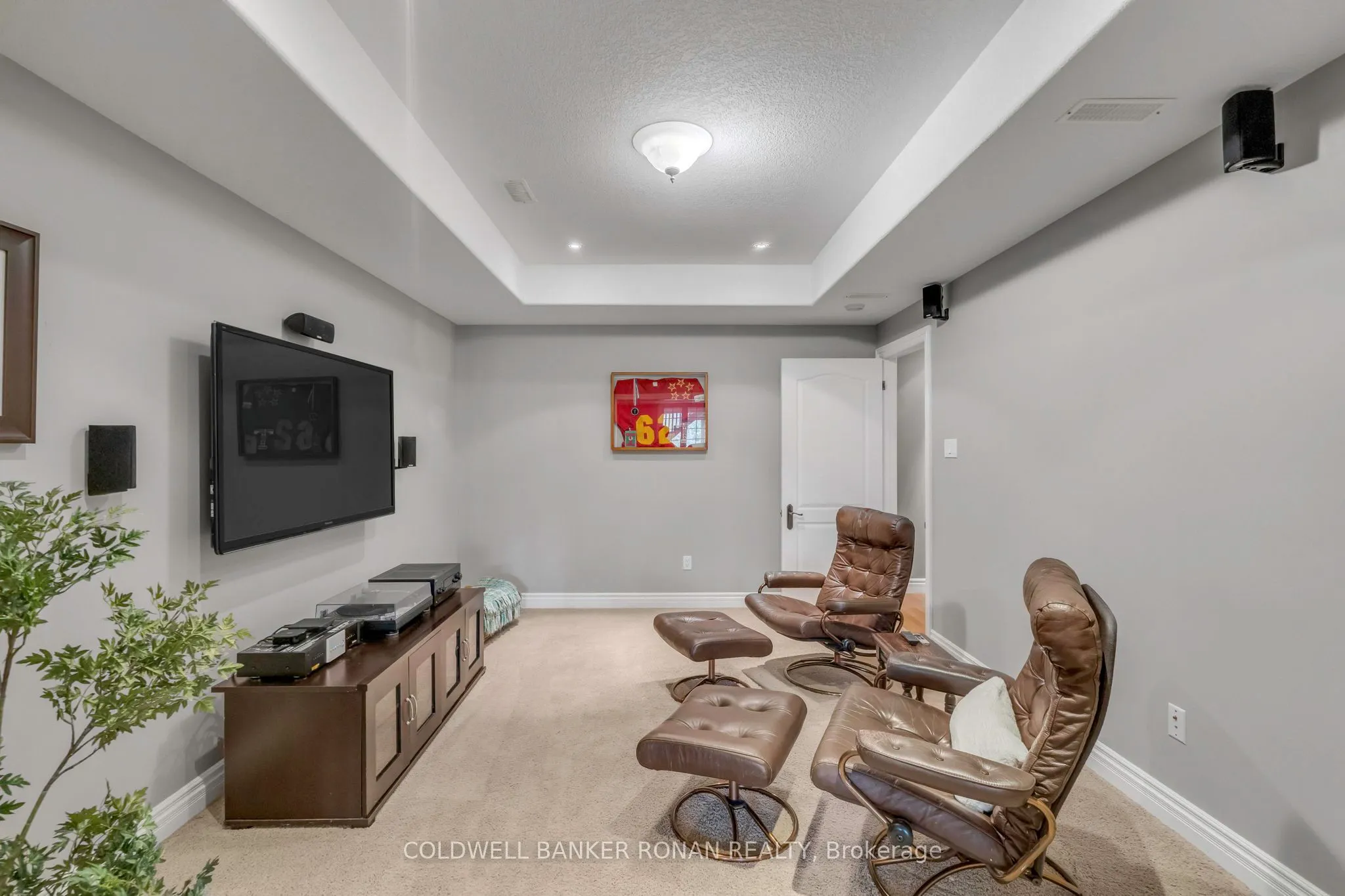 38 Tecumseth Heights Drive