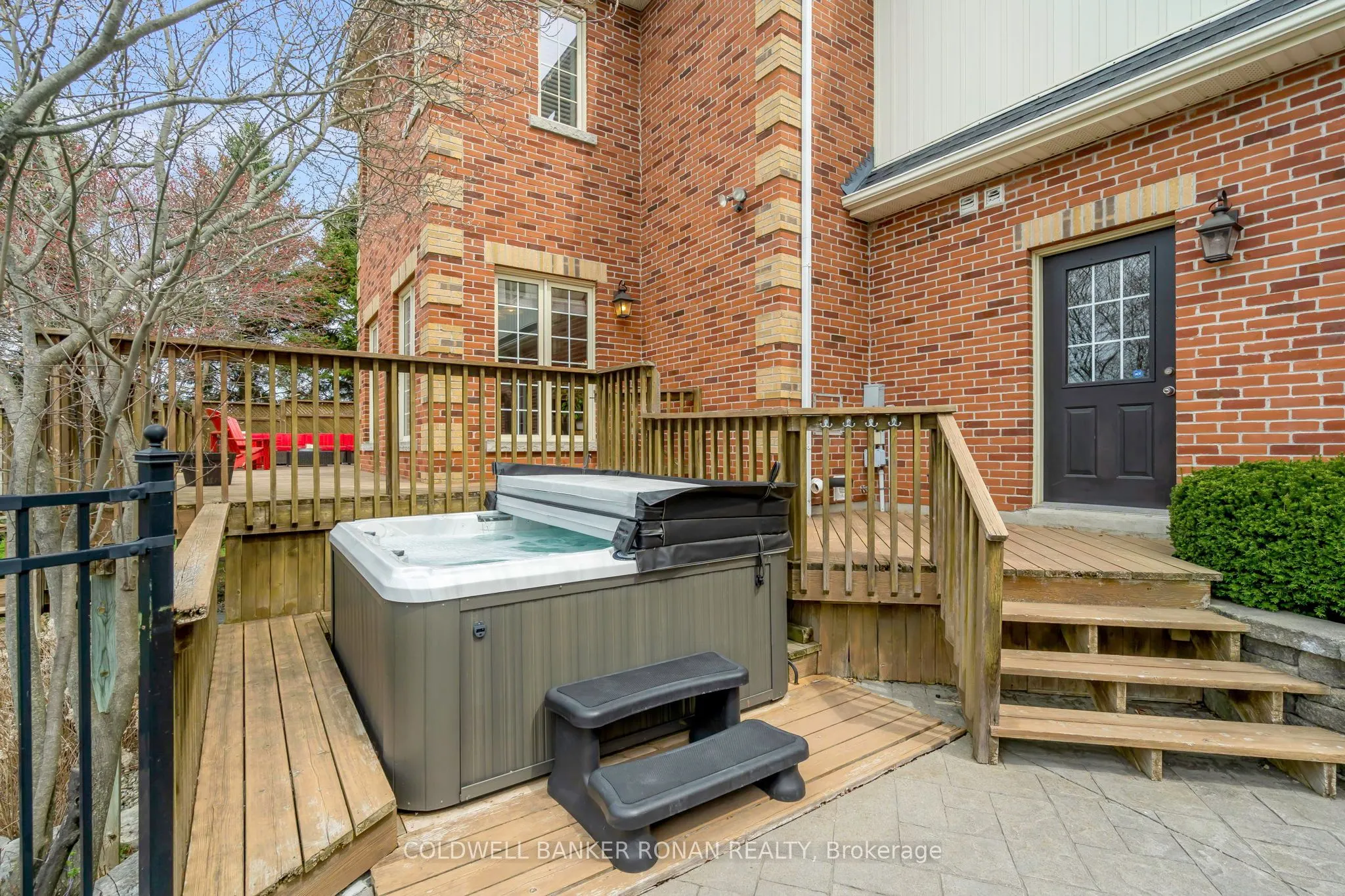 38 Tecumseth Heights Drive