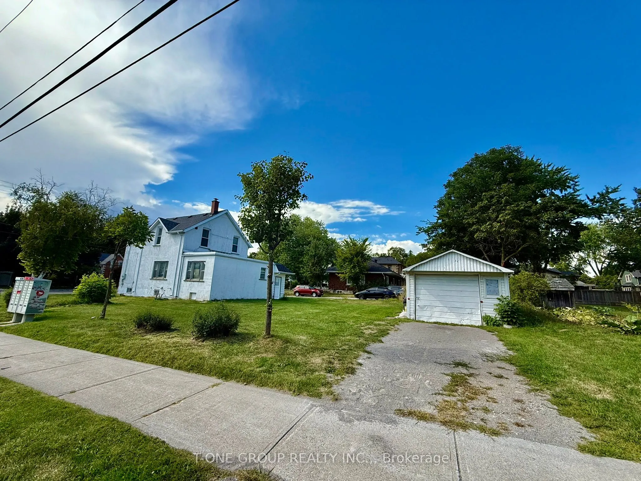 283 Main Street N, #Upper