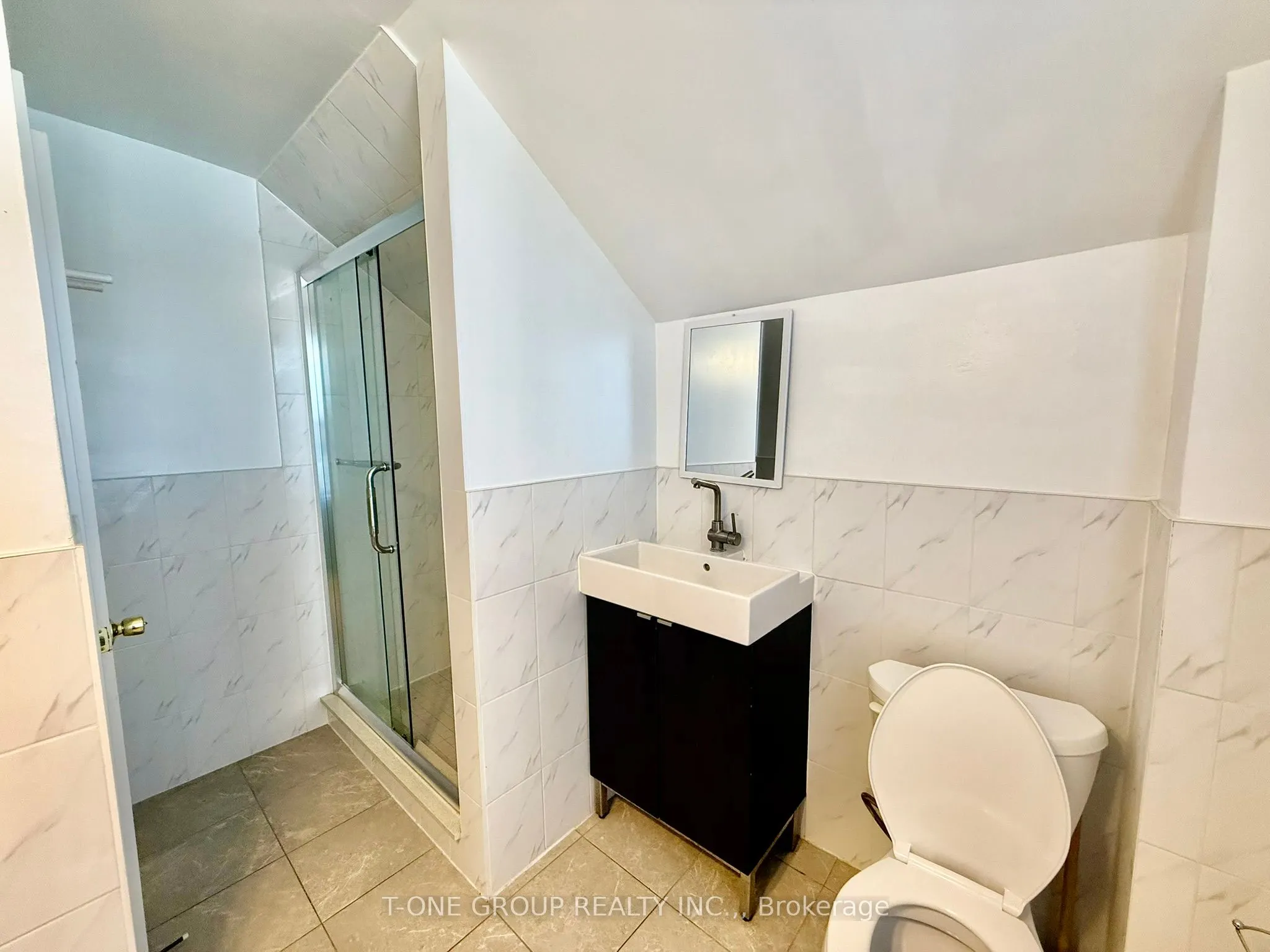 283 Main Street N, #Upper