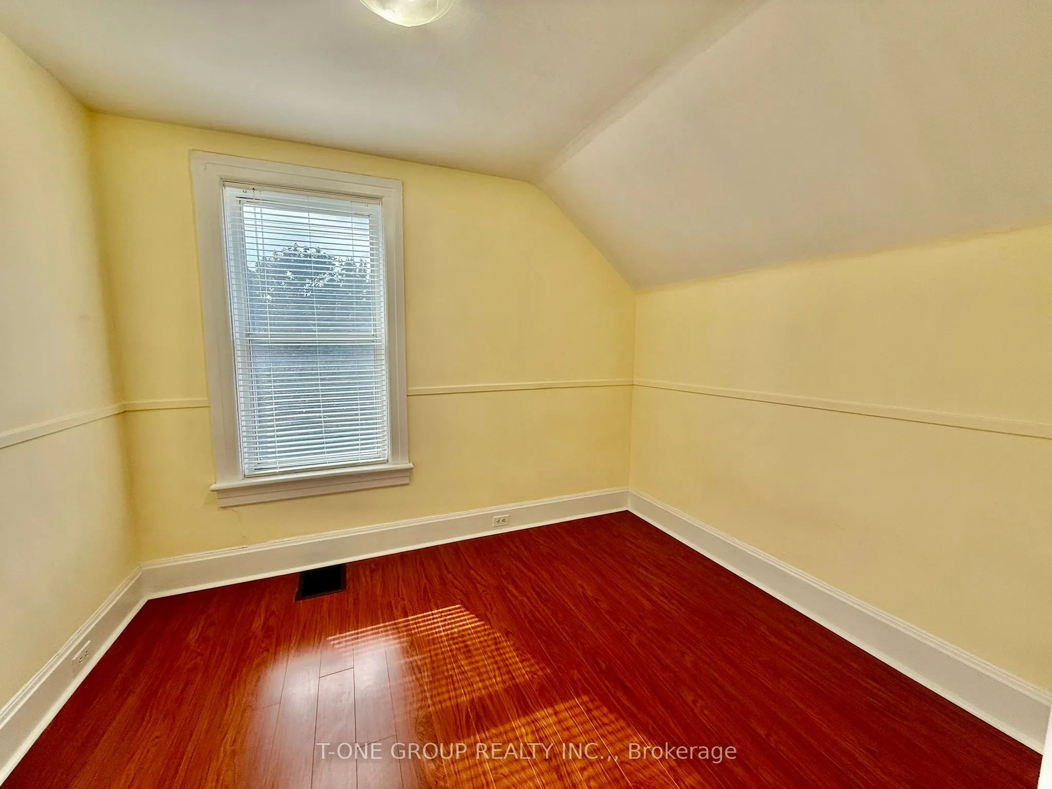 283 Main Street N, #Upper