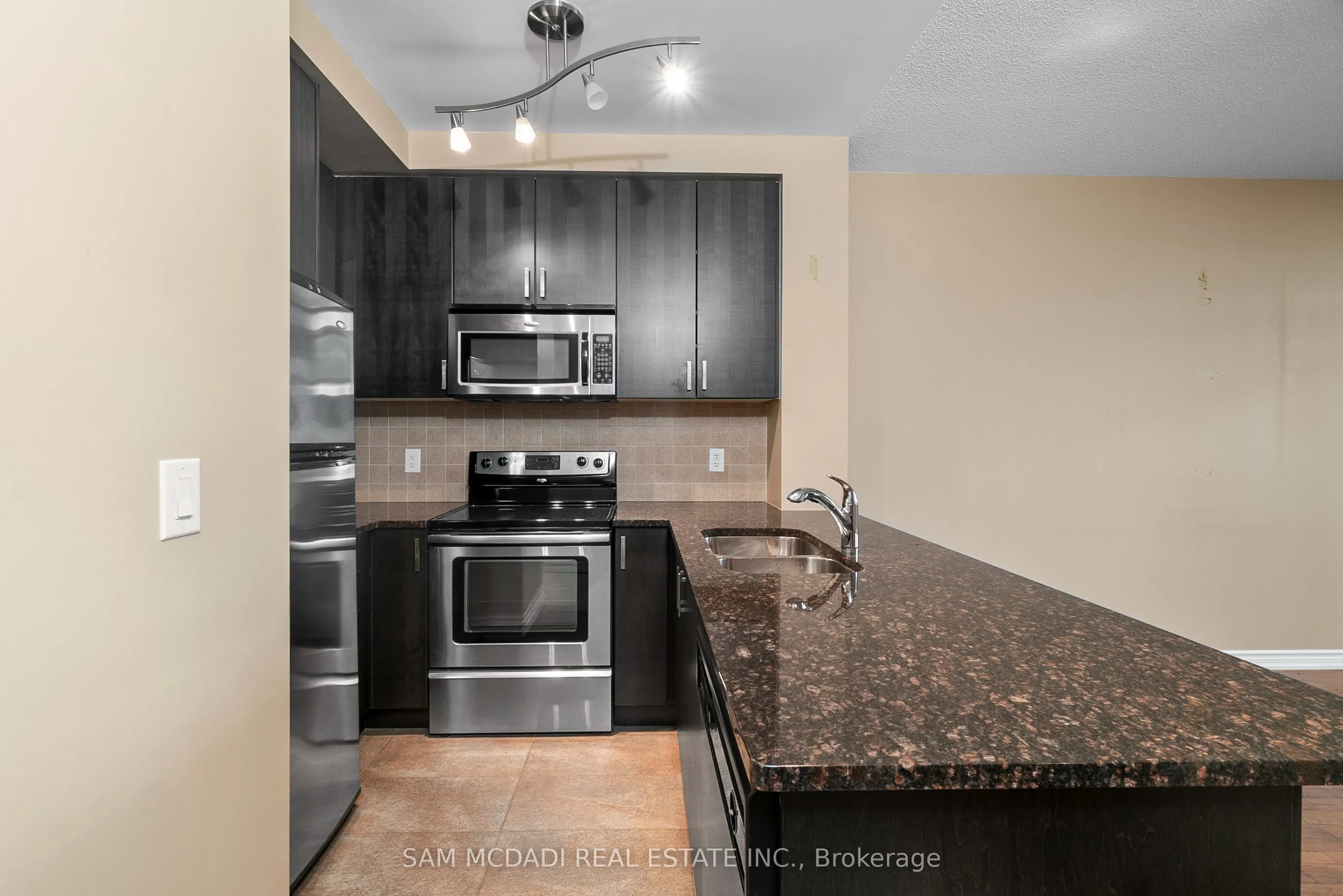 9235 Jane Street, #1616