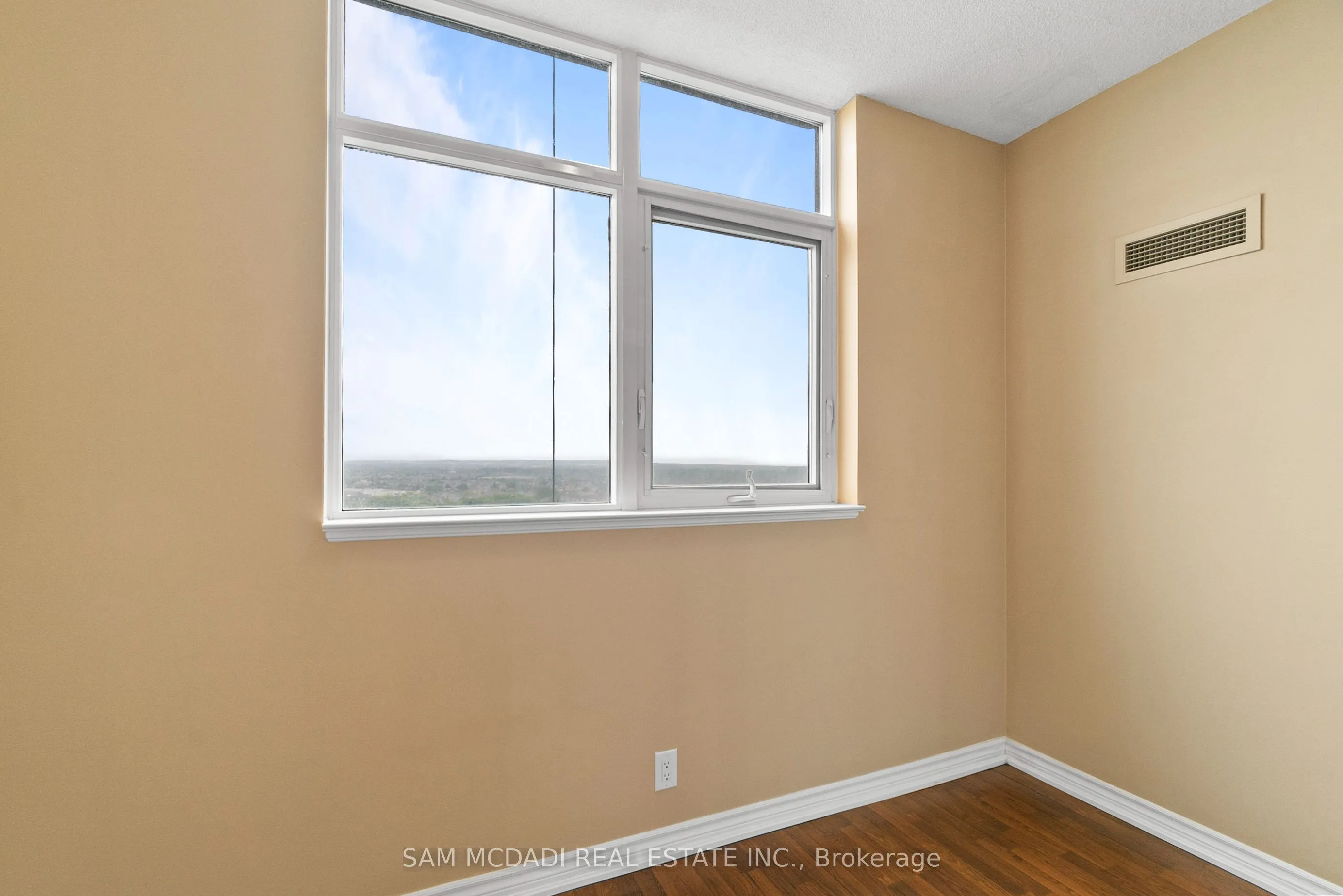 9235 Jane Street, #1616